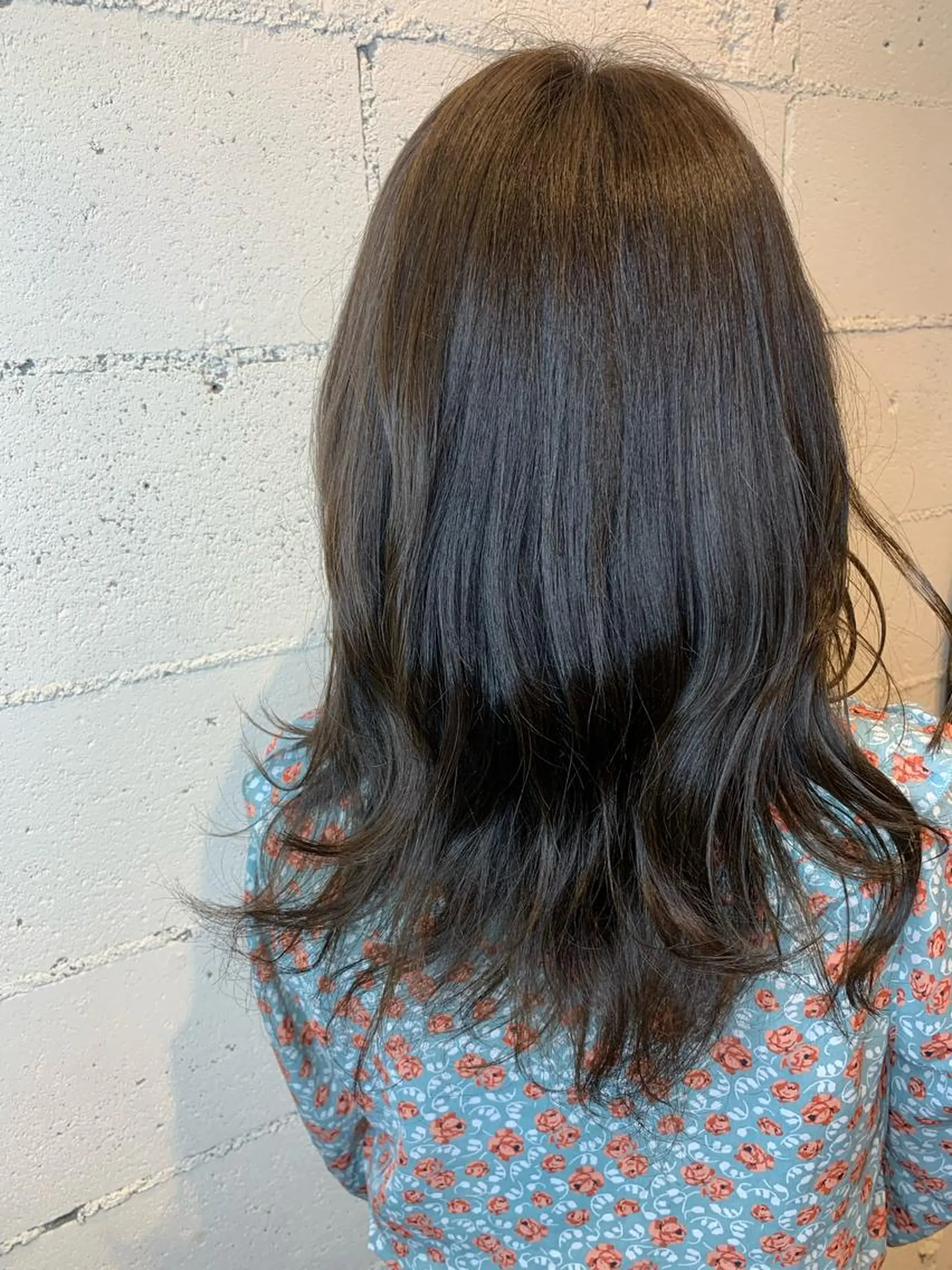 ロング カラー ベージュカラー オリーブベージュ hair lucia所属・北村 まこのヘアスタイル