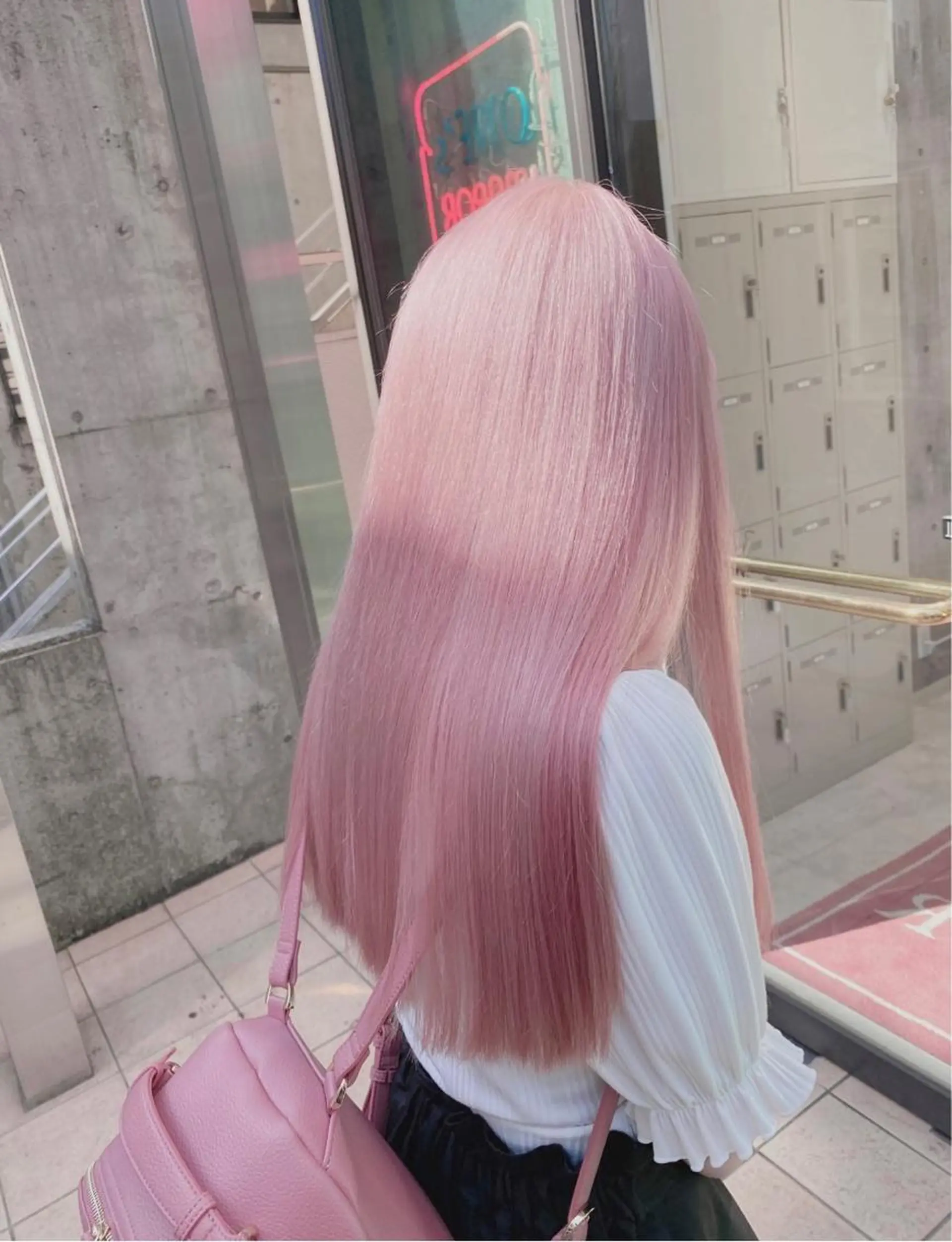 ロング カラー パーマ ヘアアレンジ メンズ キッズ ネイル マツエク・マツパ アイブロウ メンズバレイヤージュ メンズブリーチ メンズハイライト メンズハイトーン メンズインナーカラー カット ヘアカラー トリートメント ✨艶ハイトーン/ 💗モモ໒꒱のヘアスタイル