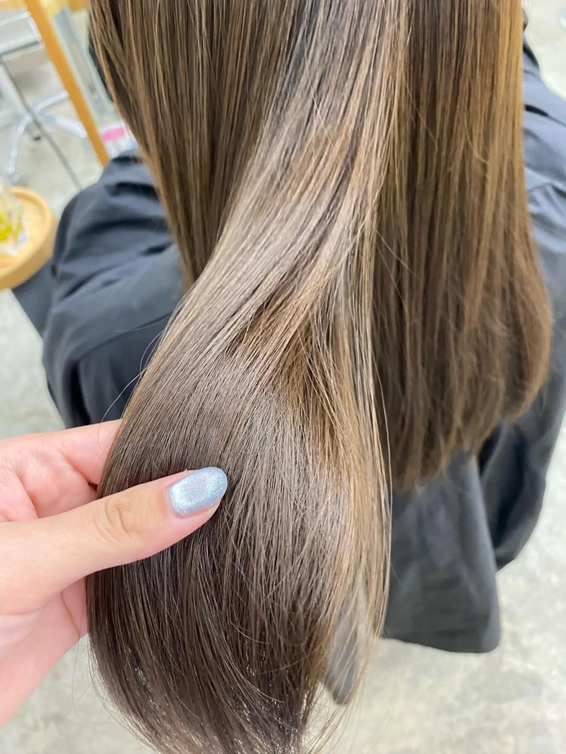 カラー ベージュカラー オリーブベージュ kvell by urban.所属・KVELL ユナのヘアスタイル