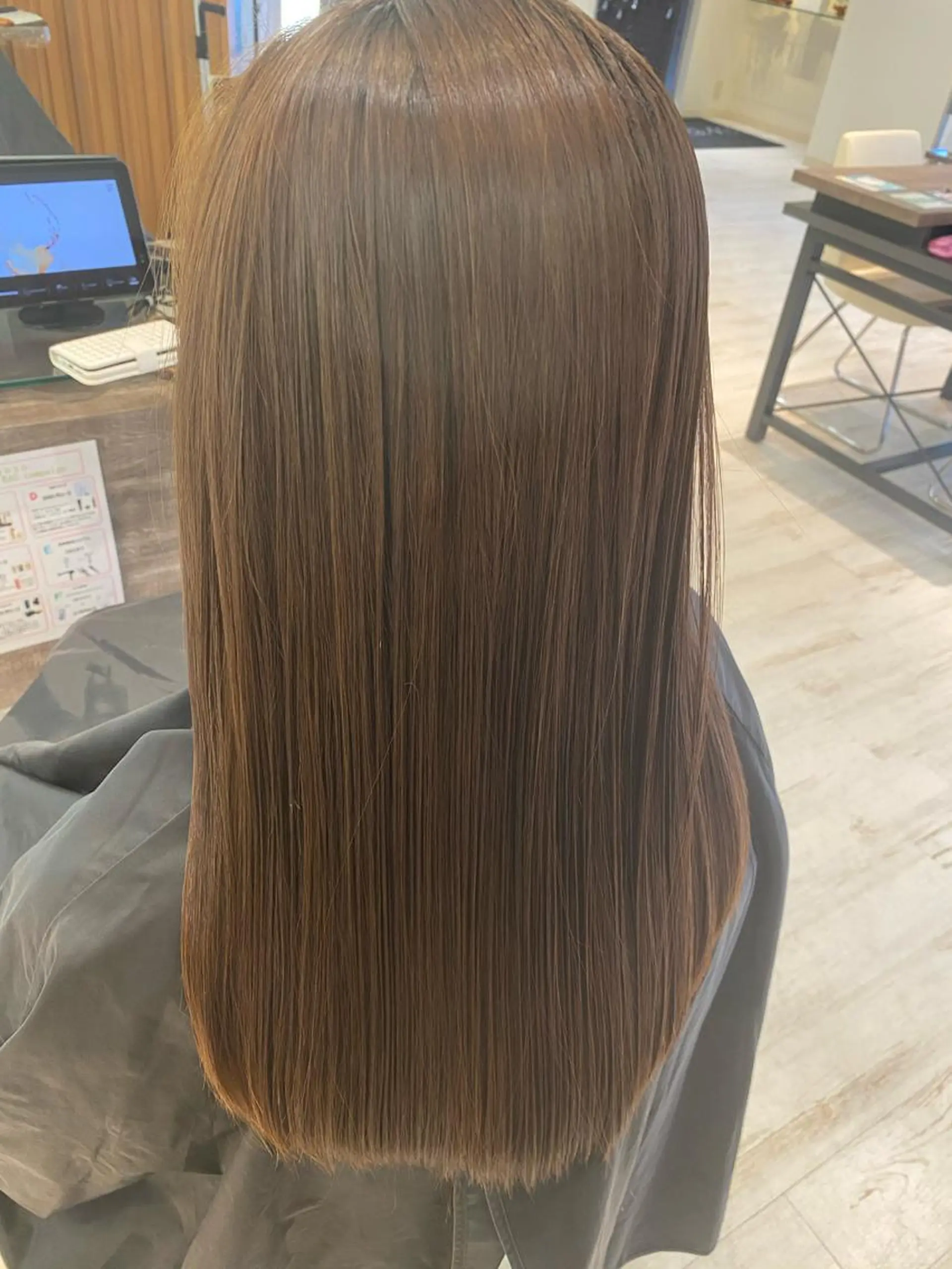 ロング トリートメント 酸熱トリートメント ベージュ/インナー カラー🤍Rieのヘアスタイル