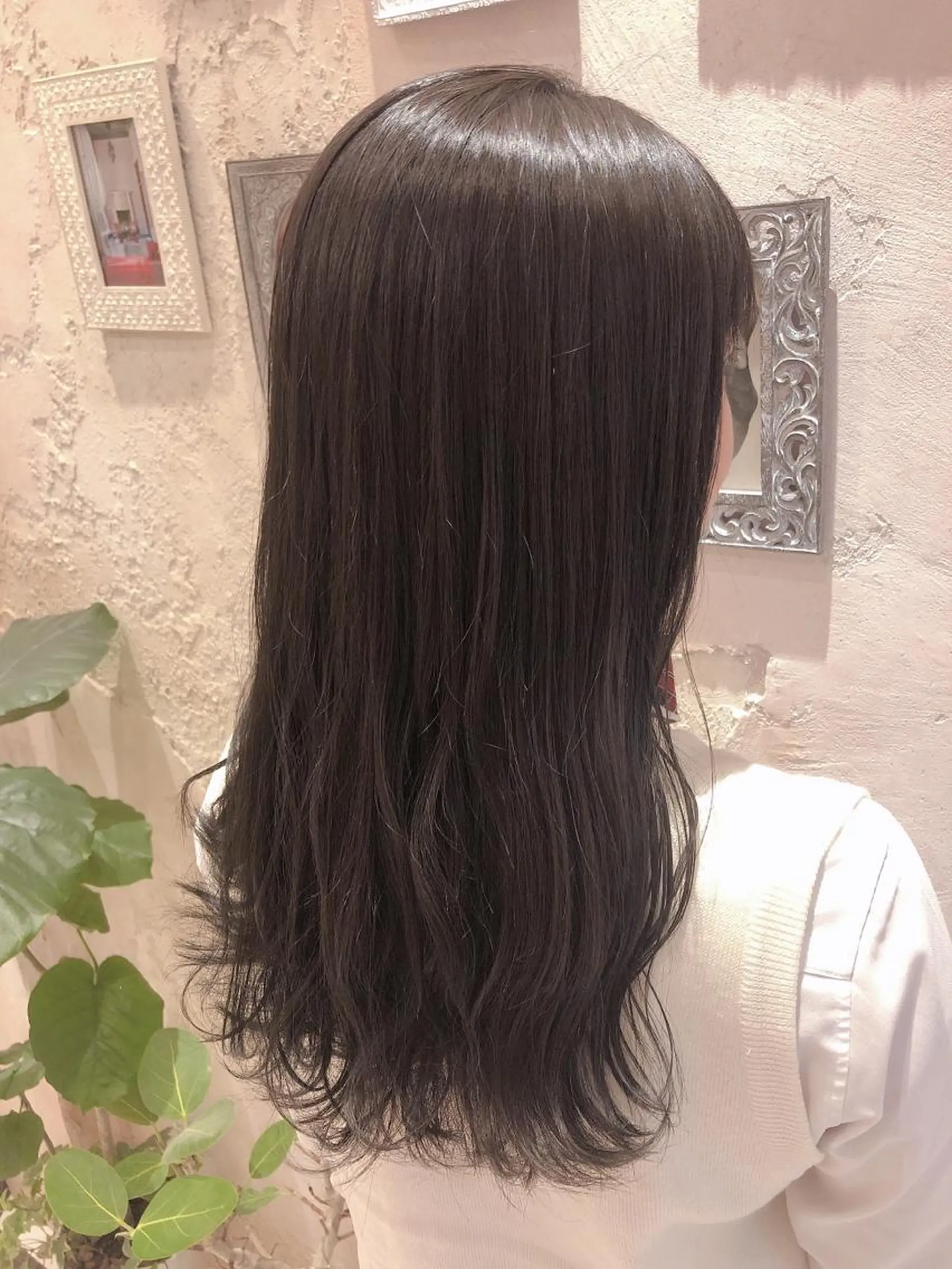 セミロング カット ヘアカラー トリートメント 代表山口ひな 髪質改善のプロのヘアスタイル