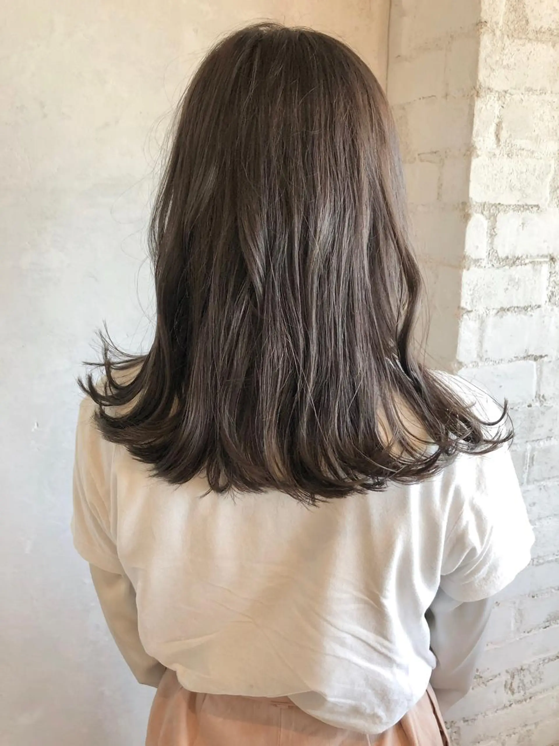 セミロング カラー gotodayシェアサロン名古屋店所属・フリーランス美容師 mikaのヘアスタイル