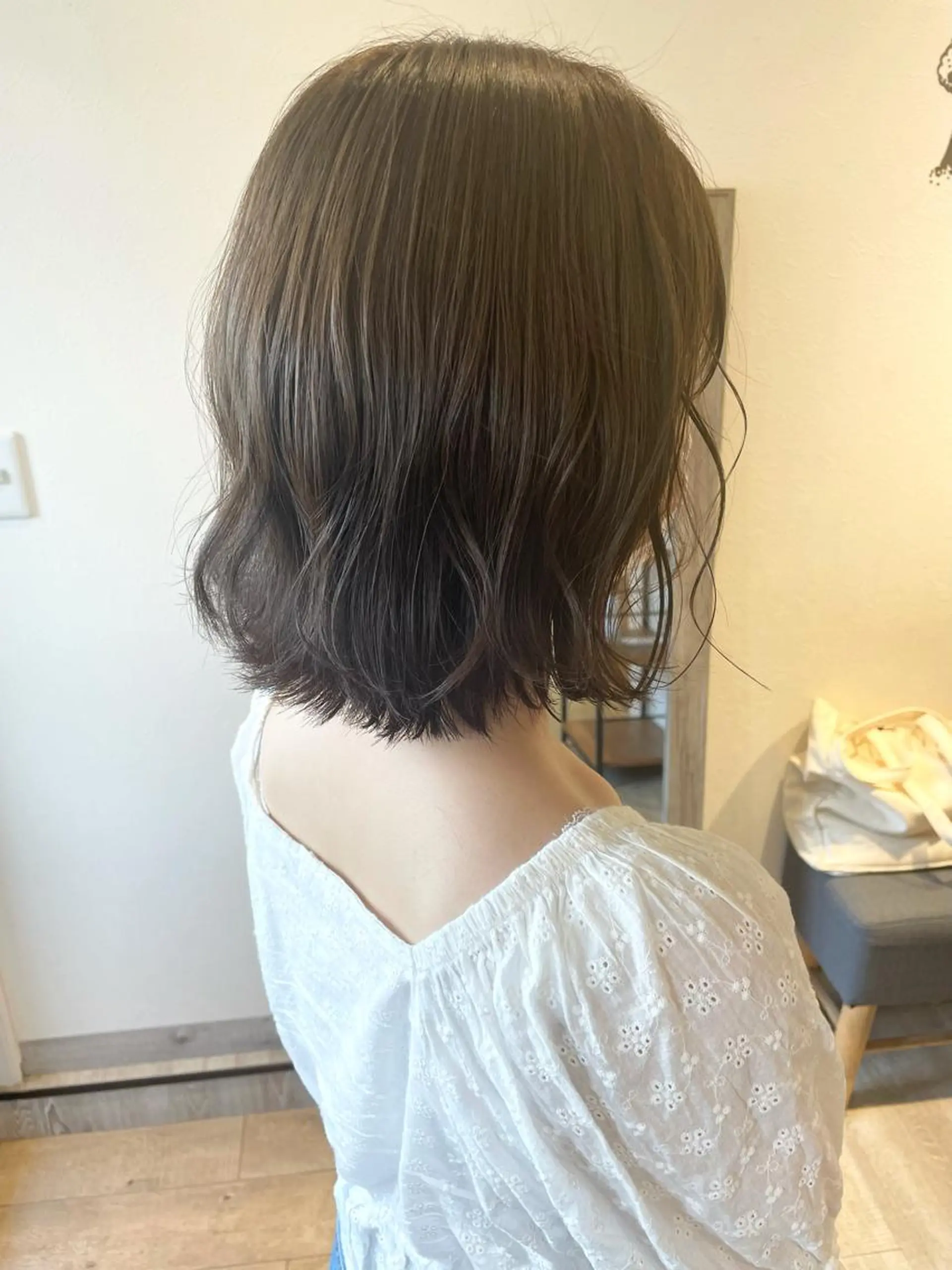 ミディアム カラー 🩰オリーブ/ ベージュ松本咲花🩰のヘアスタイル