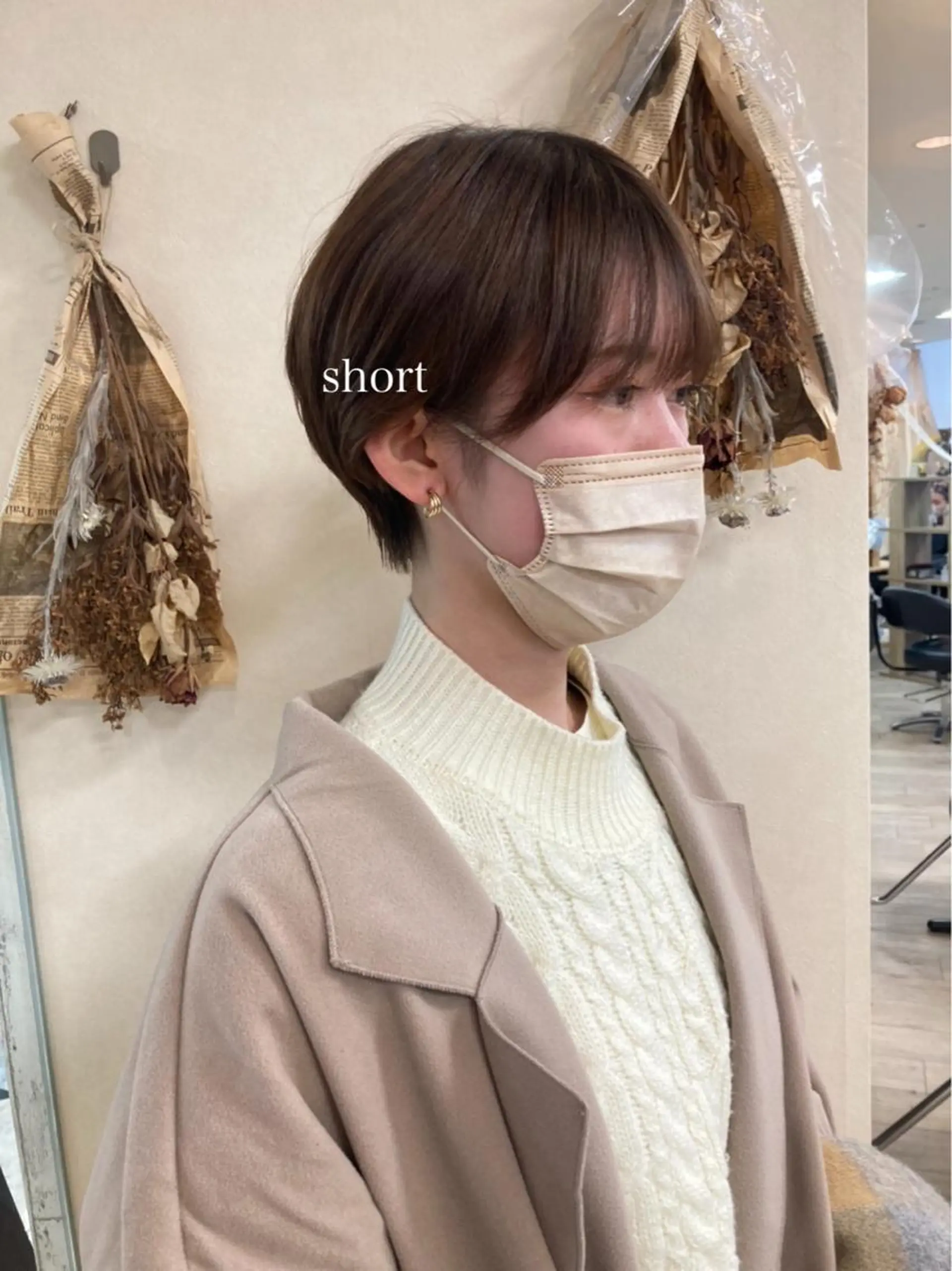 ショート 切りっぱなしボブ ショートボブ ハンサムショート 丸みショート ボブ カット トリートメント 朝がちょっと楽しくな るshort･bobのヘアスタイル