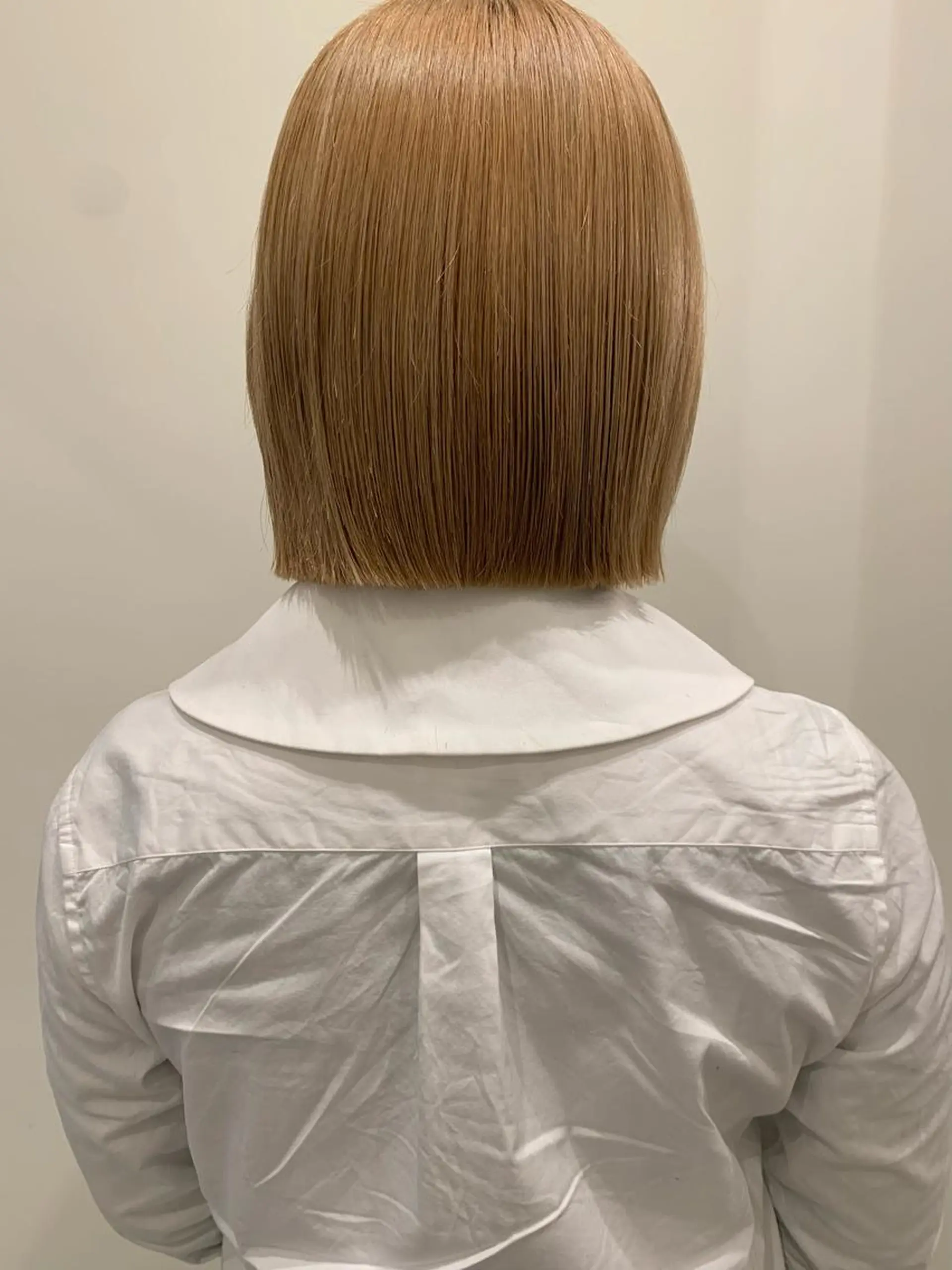 ショート カラー メンズ メンズハイトーン ハイトーンカラー ボブ ヘアカラー 落合希 Olivebeigeのヘアスタイル