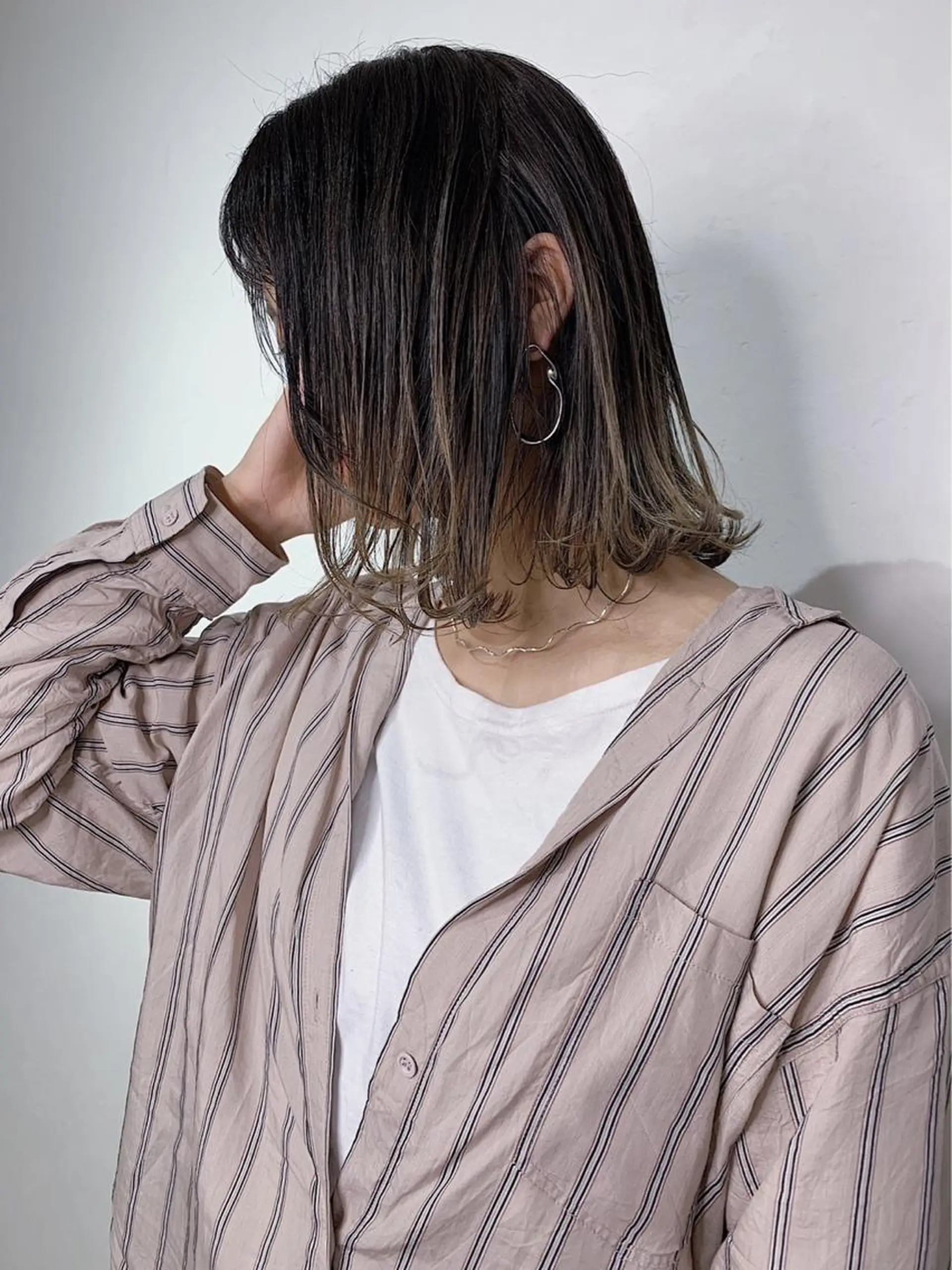 ミディアム カラー ブリーチ ケアブリーチ イルミナカラー _WHITE 難波本店のヘアスタイル