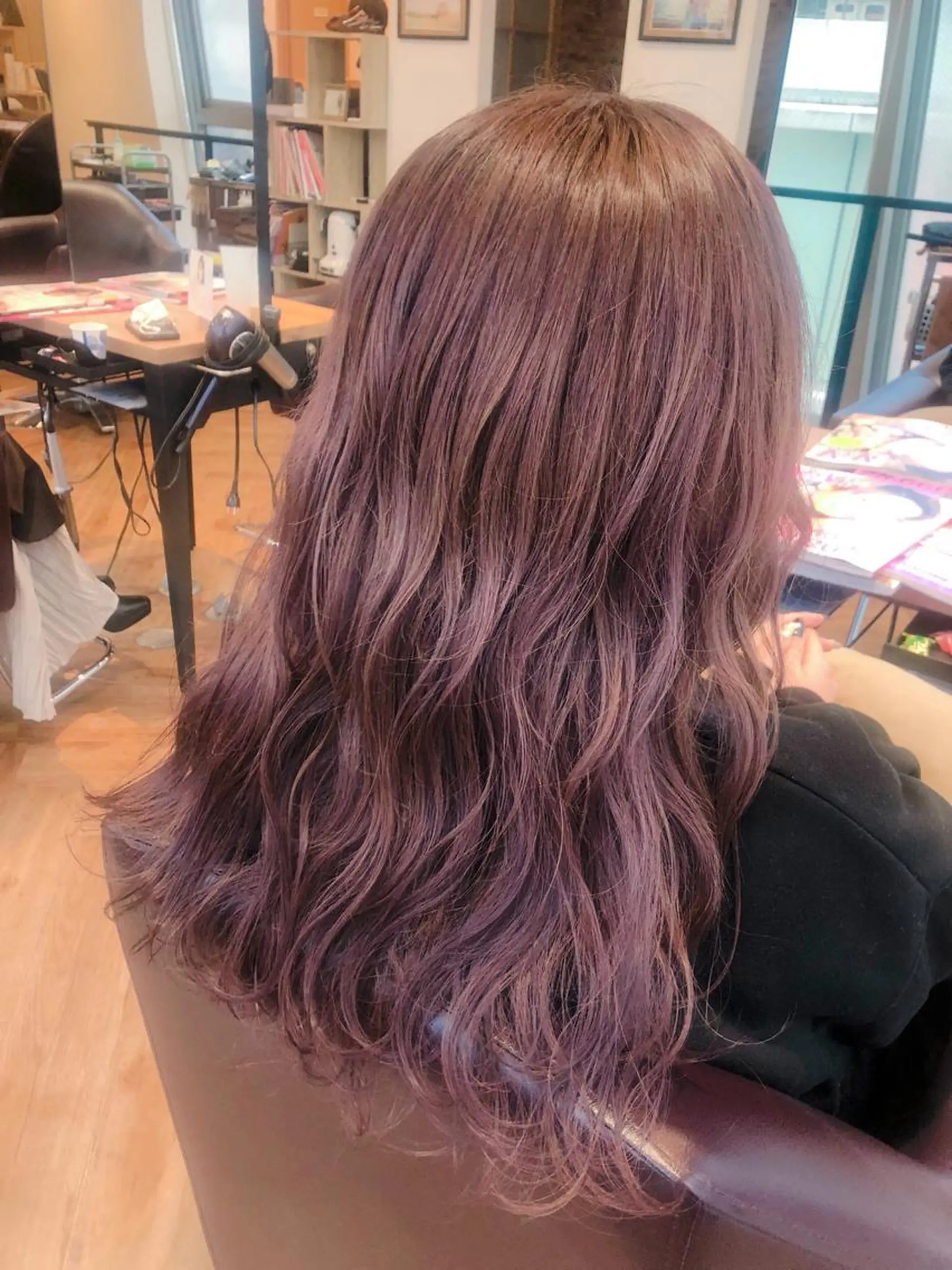 ロング カラー 韓国ヘア顔周りカット 艶髪ベージュtamaのヘアスタイル