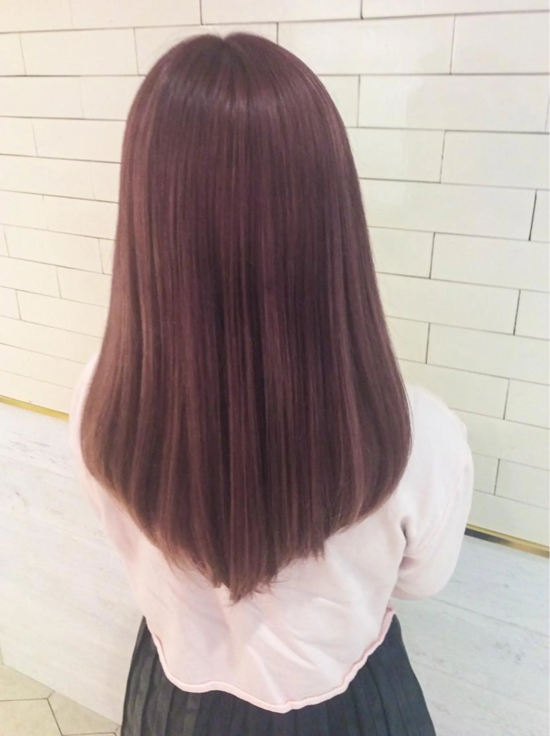 ミディアム カラー グレージュ ピンクカラー レイヤーカット× 髪質改善たもりのヘアスタイル