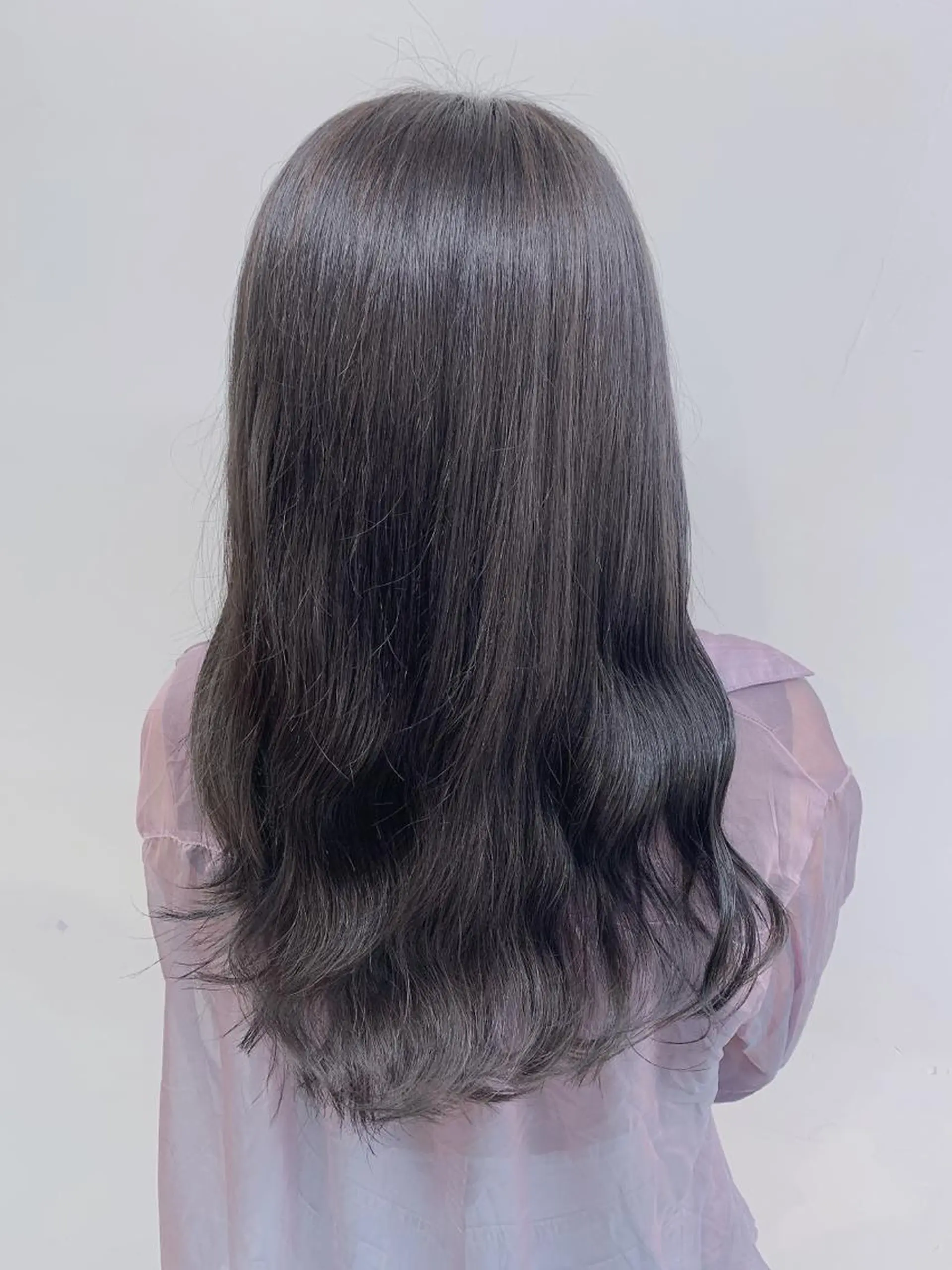 セミロング カラー ヘアカラー トリートメント ⛄️冬の透明感 カラー⛄️大西のヘアスタイル