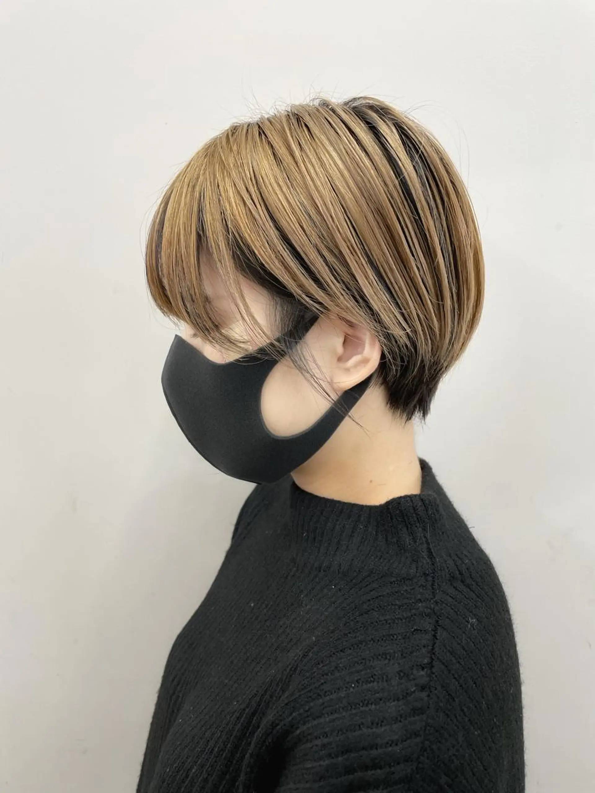 ショート ヘアカラー 関 京磨のヘアスタイル