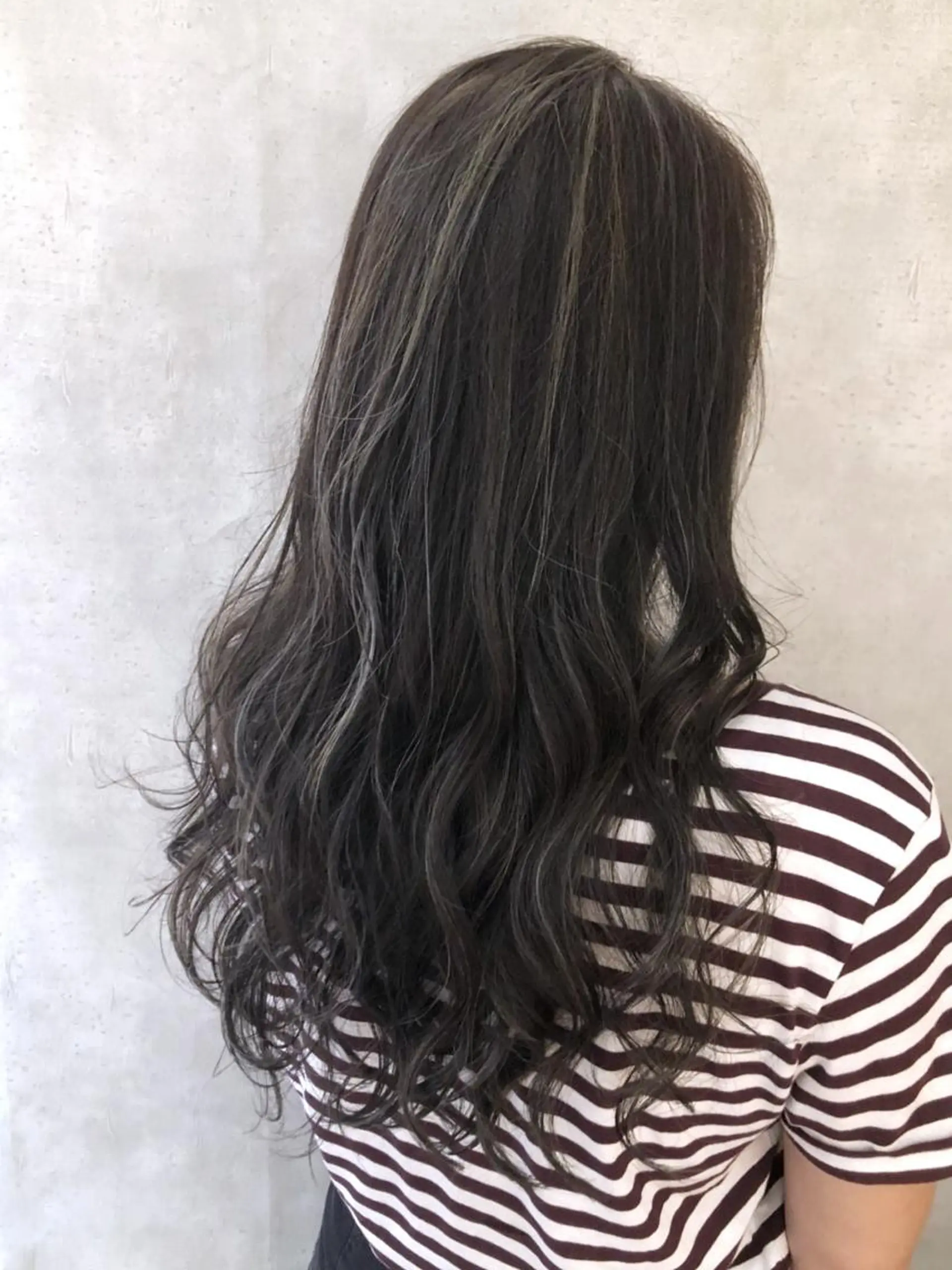 ロング カラー アディクシーカラー ブリーチ ケアブリーチ ダブルカラー ハイライトカラー MOU namba ムウナンバのヘアスタイル