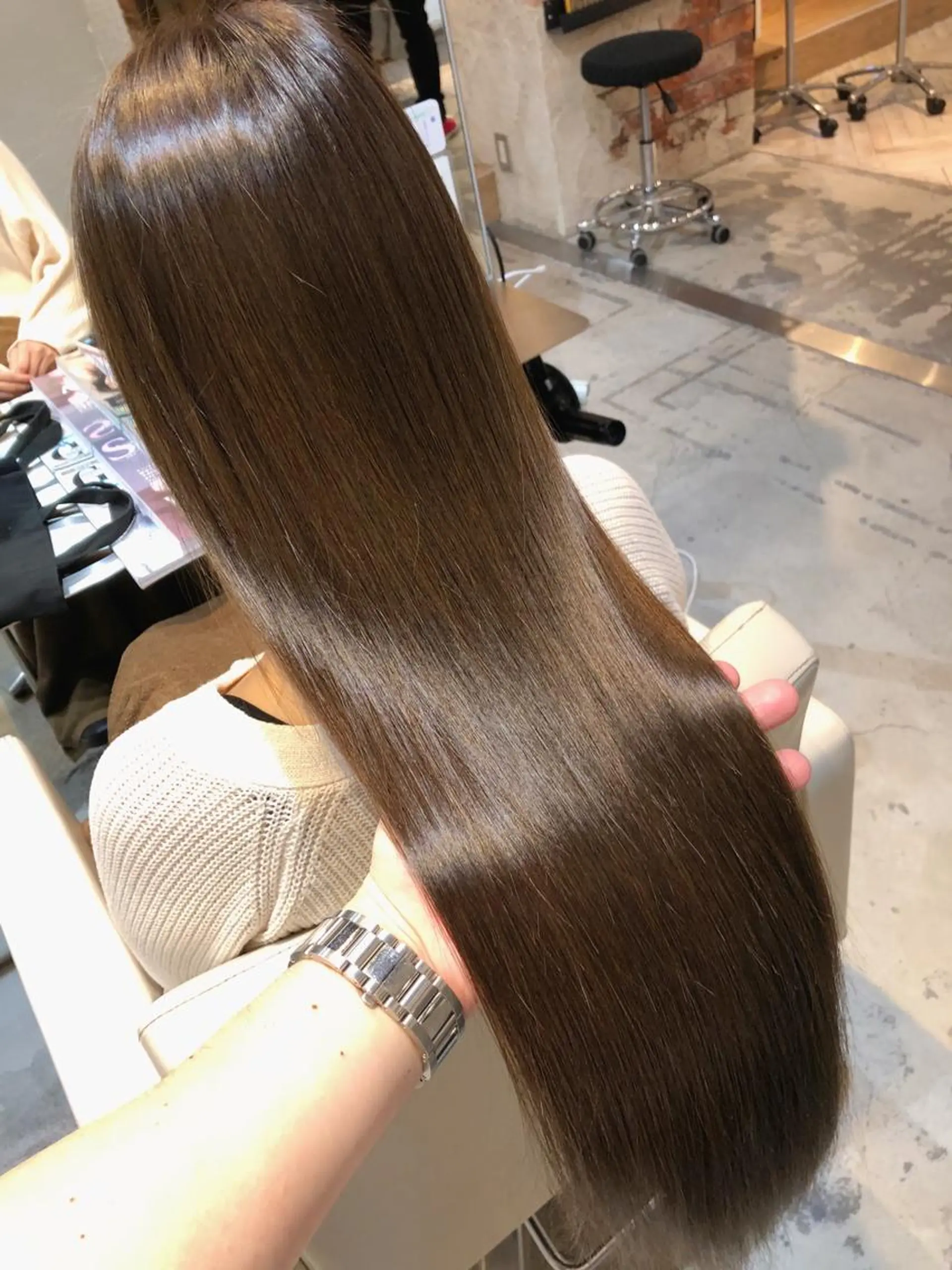 ロング トリートメント カット ヘアカラー トリートメント 山本翔一郎 韓国顔周りレイヤーのヘアスタイル