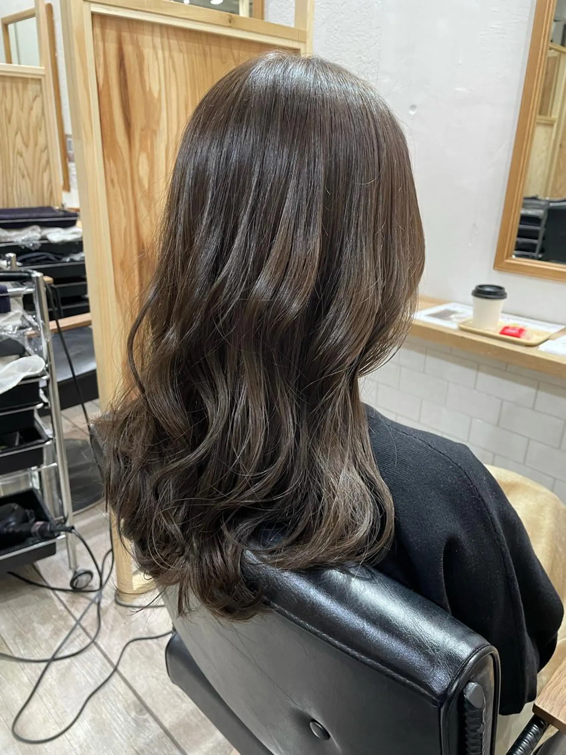 ロング ヘアカラー トリートメント sherry【シェリー】所属・miho 大国町 柔らかハイトーン💛のヘアスタイル