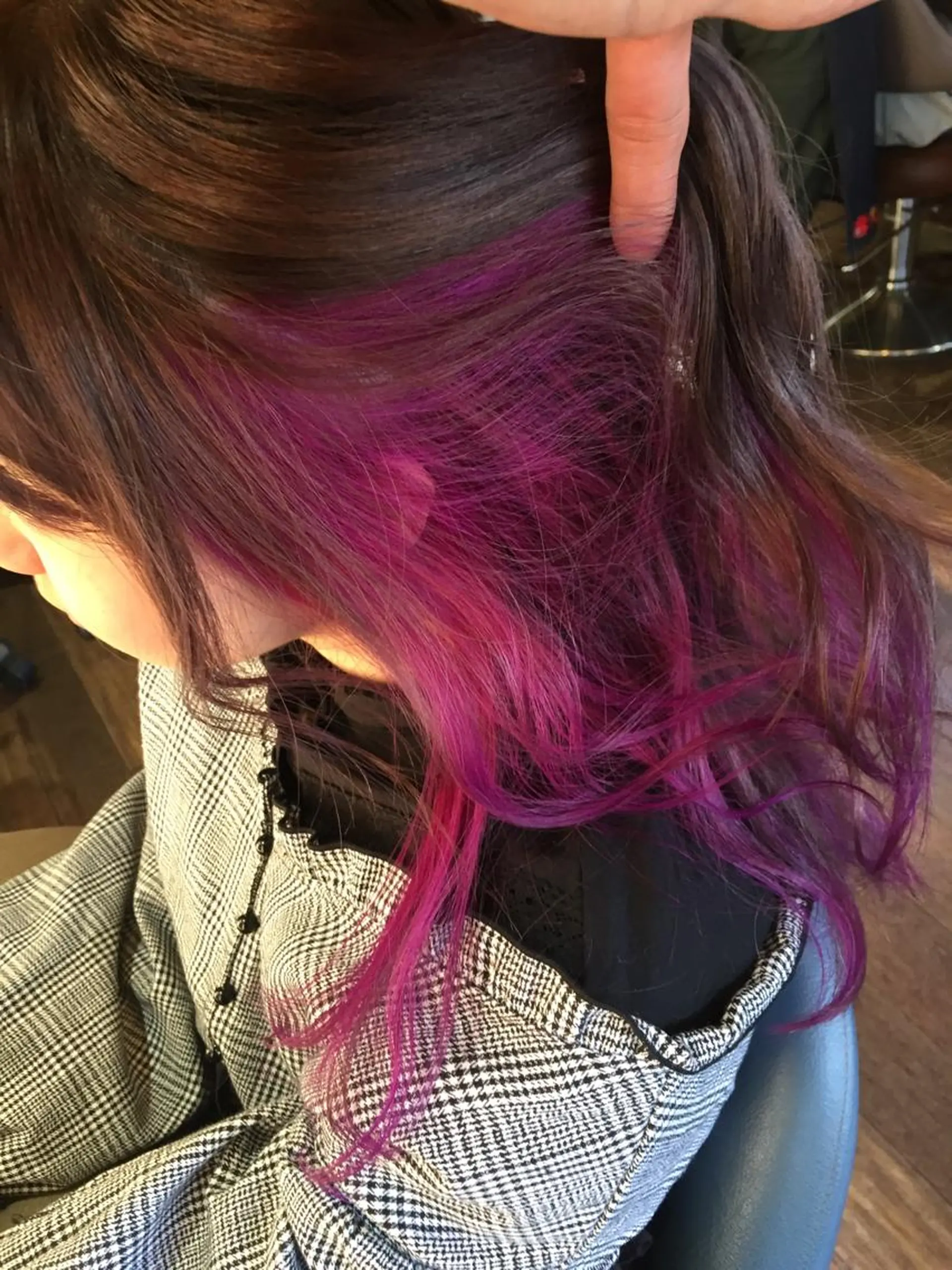 セミロング カラー グラデーションカラー グレージュ パープルカラー 原宿サロン代表 デザインカラー伊藤卓のヘアスタイル