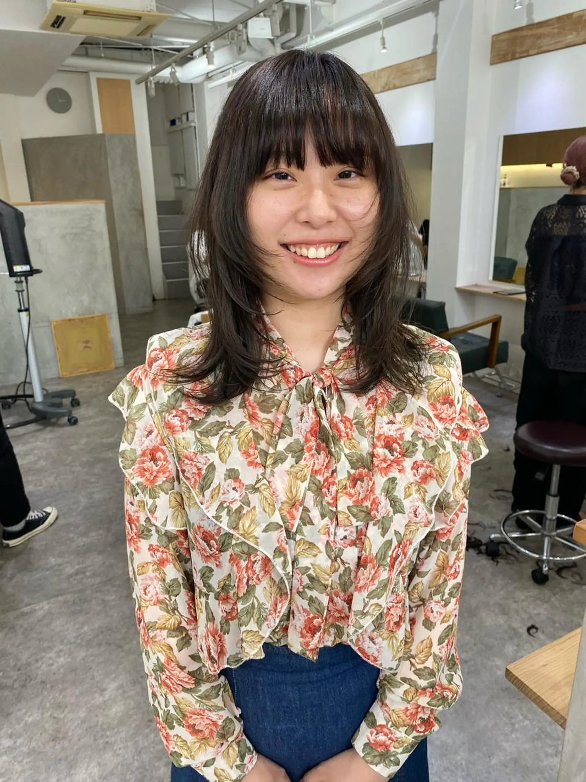 ミディアム カラー オリーブグレー レイヤーカット 森貴裕/ベージュ/ パーマ/オリーブのヘアスタイル