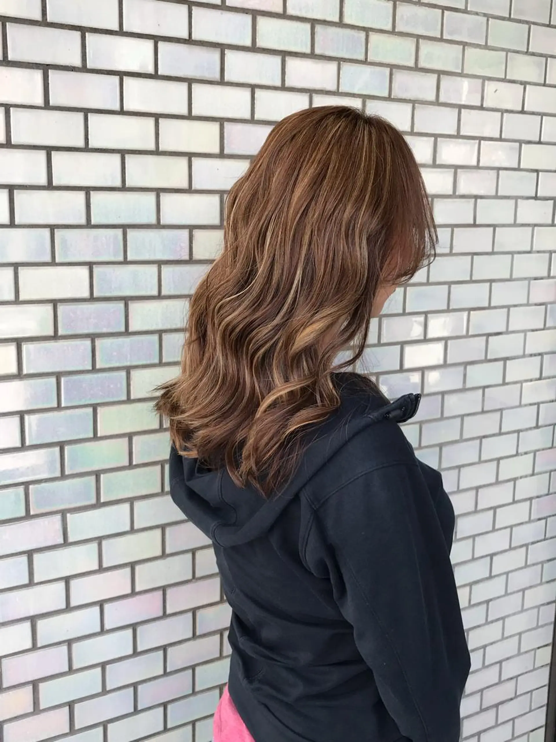 セミロング ハイライト "オクムラ タクヤ"のヘアスタイル