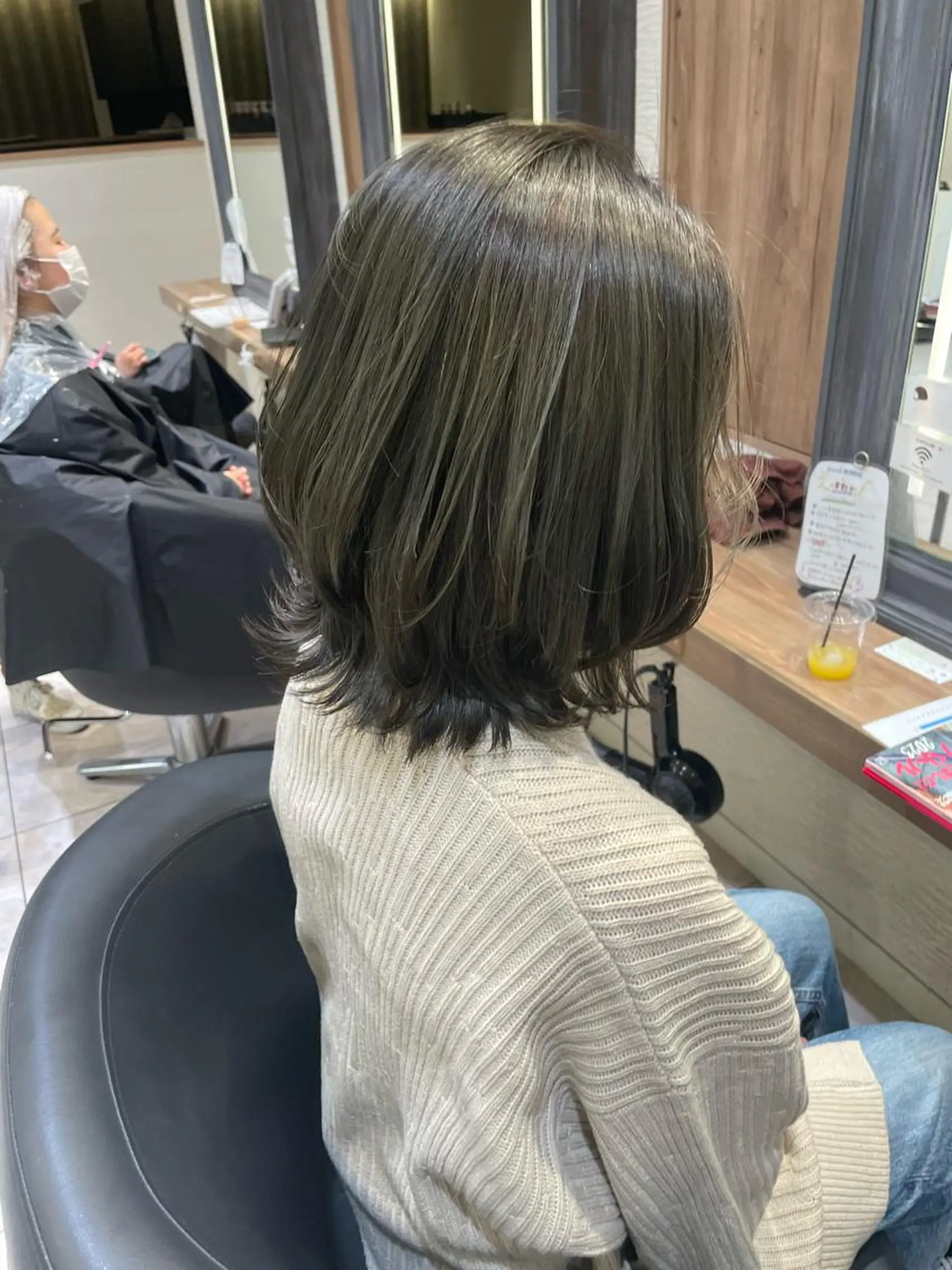 ミディアム レイヤーカット カット ヘアカラー トリートメント レイヤー/ハイトーン 🫧‪Erikaのヘアスタイル