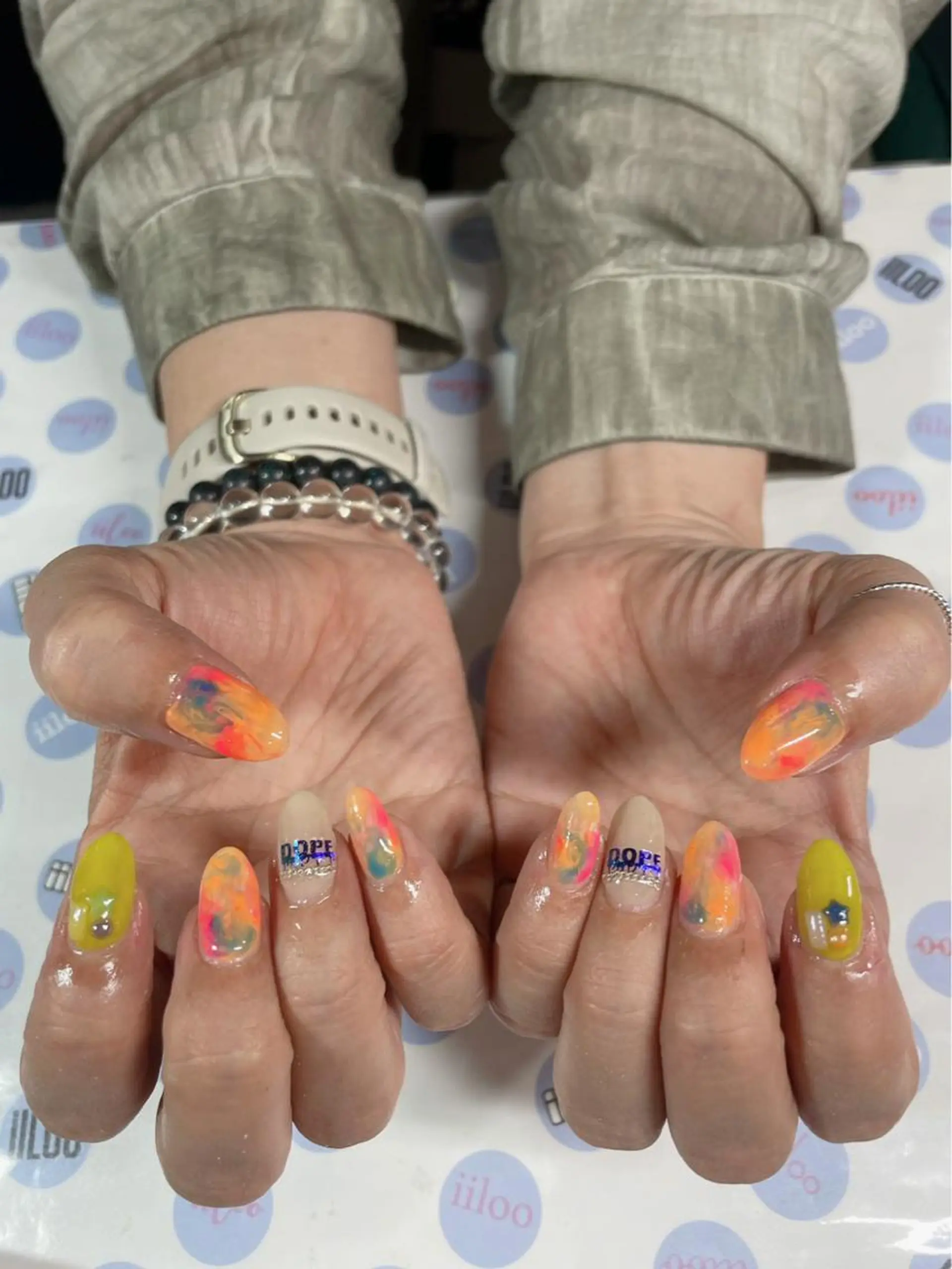 ネイル iiloo aromaworksのネイルデザイン