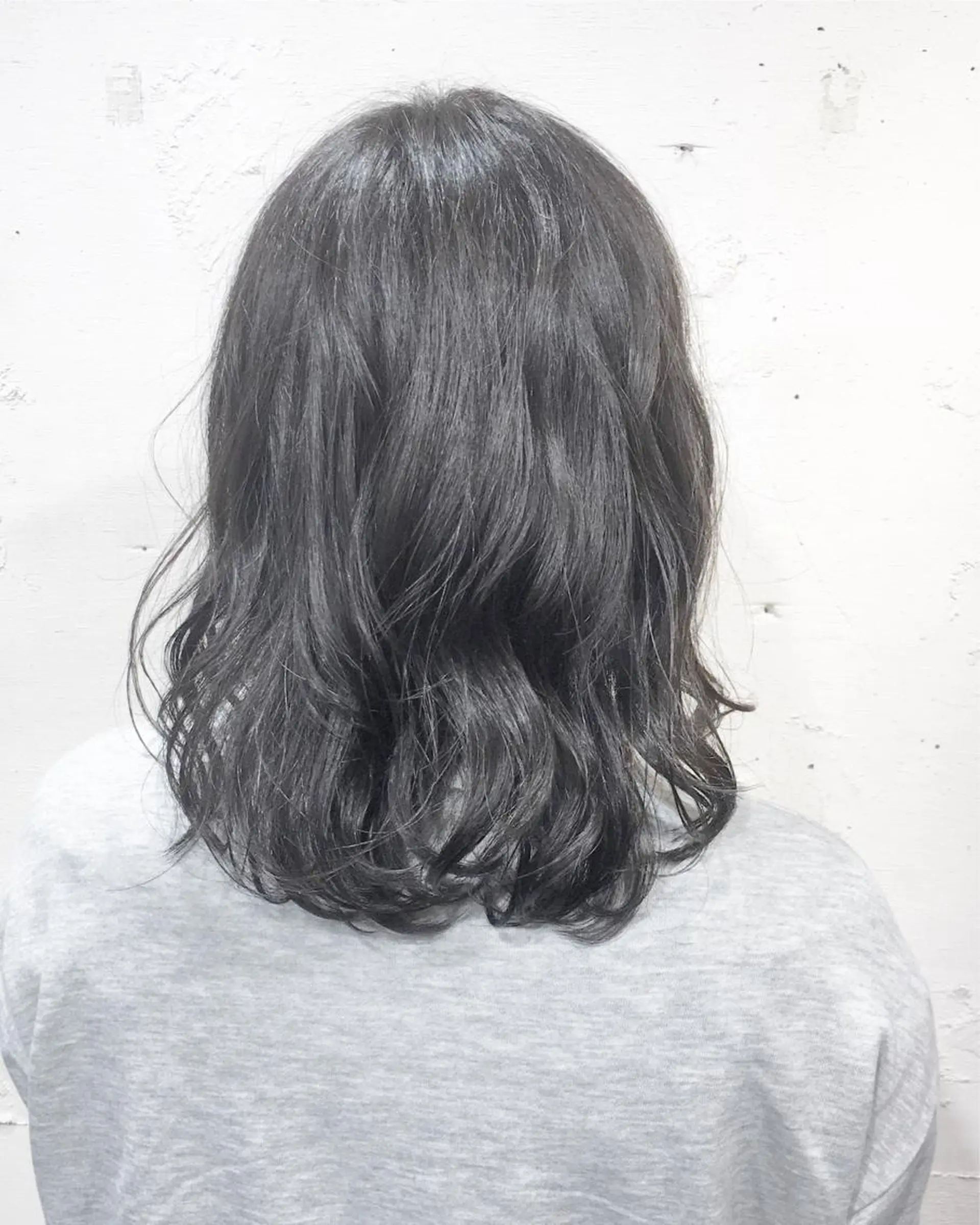 ミディアム カラー ヘアアレンジ ダークグレー ✨艶髪✨透明感✨ 山内大樹のヘアスタイル