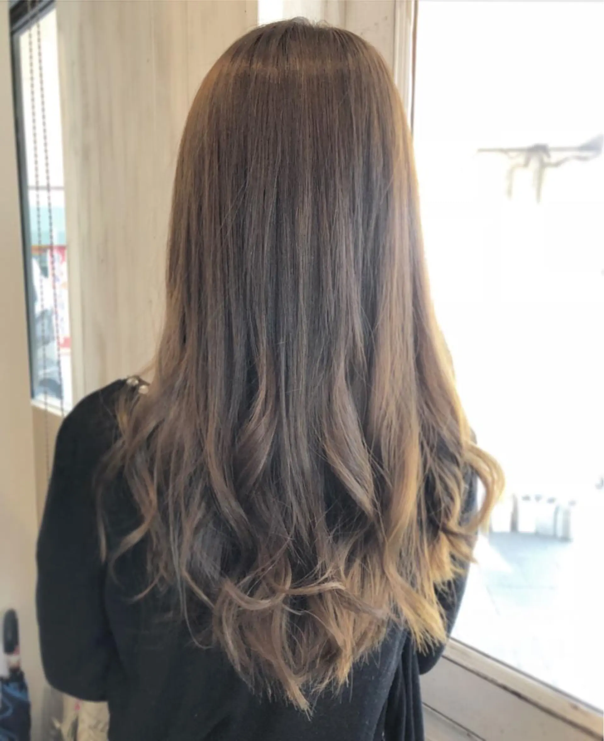 ロング カラー ブリーチ グレージュ ブリーチなしカラー MOLLA 浅香山店所属・谷口ゆめ/縮毛矯正/ 大人女子/眉ワックスのヘアスタイル