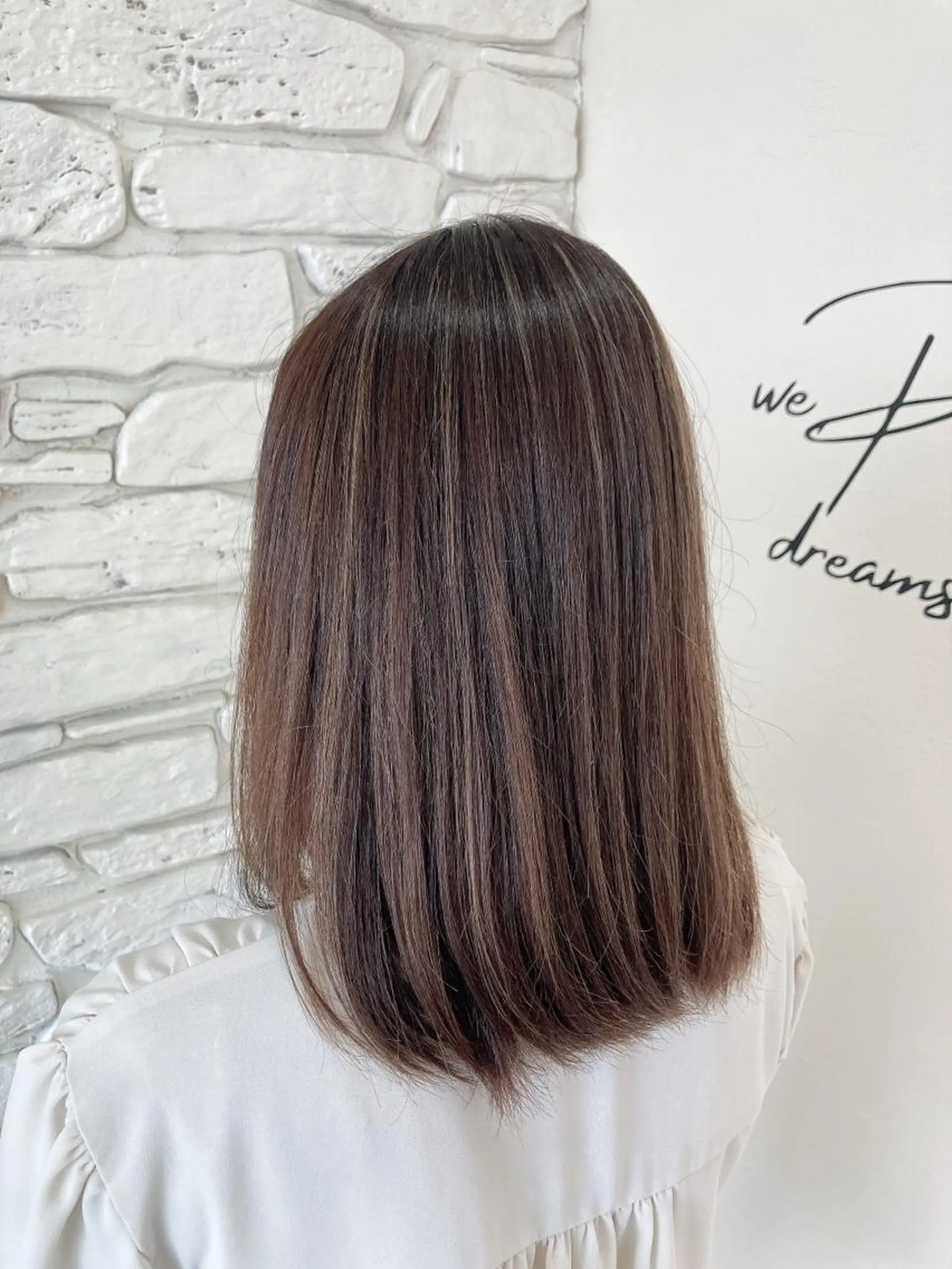 ミディアム カラー ハイライトカラー ハイライト 浅岡 のどかのヘアスタイル