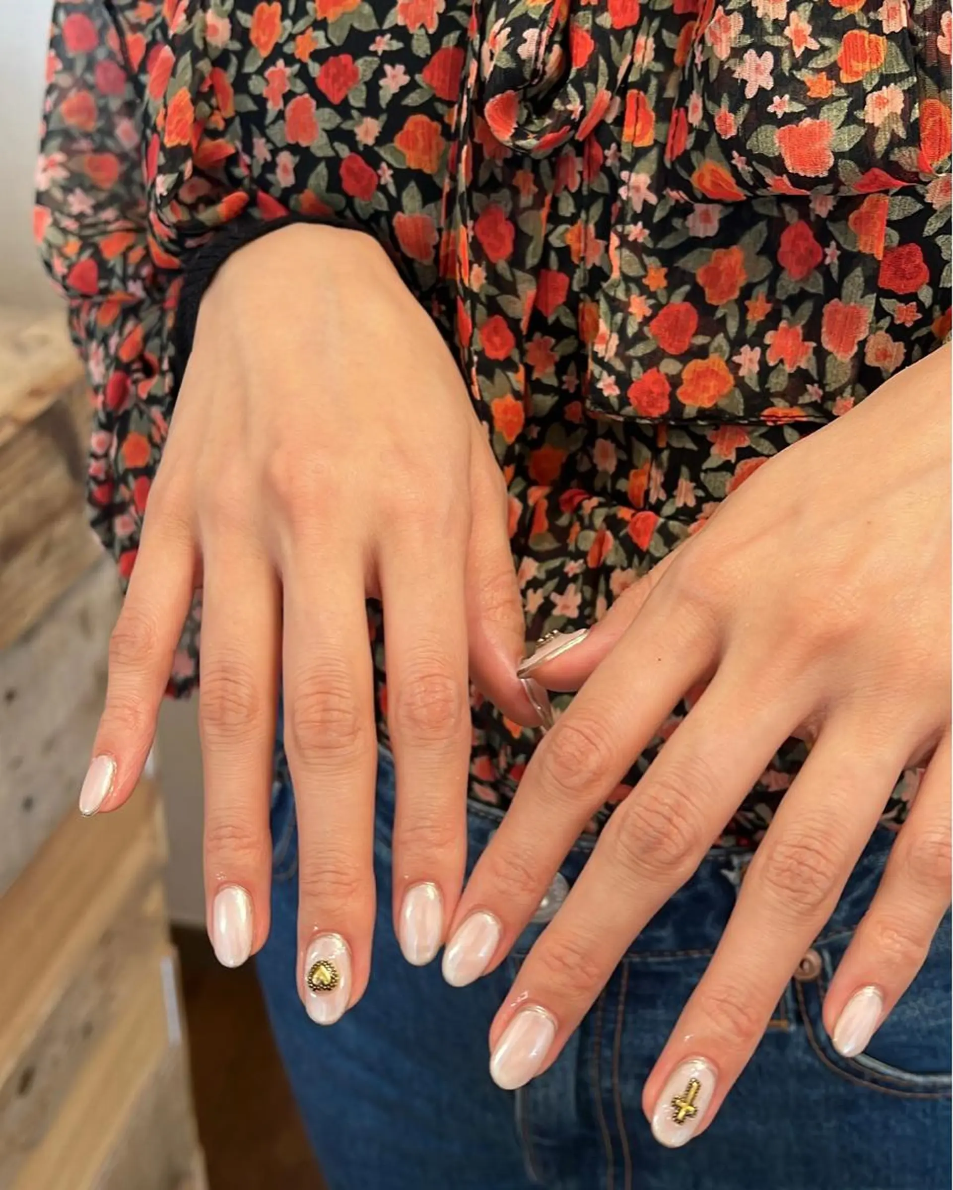 ネイル ハンドネイル フットネイル ハンドケア Nes.Nail所属・Miyagi Asamiのネイルデザイン