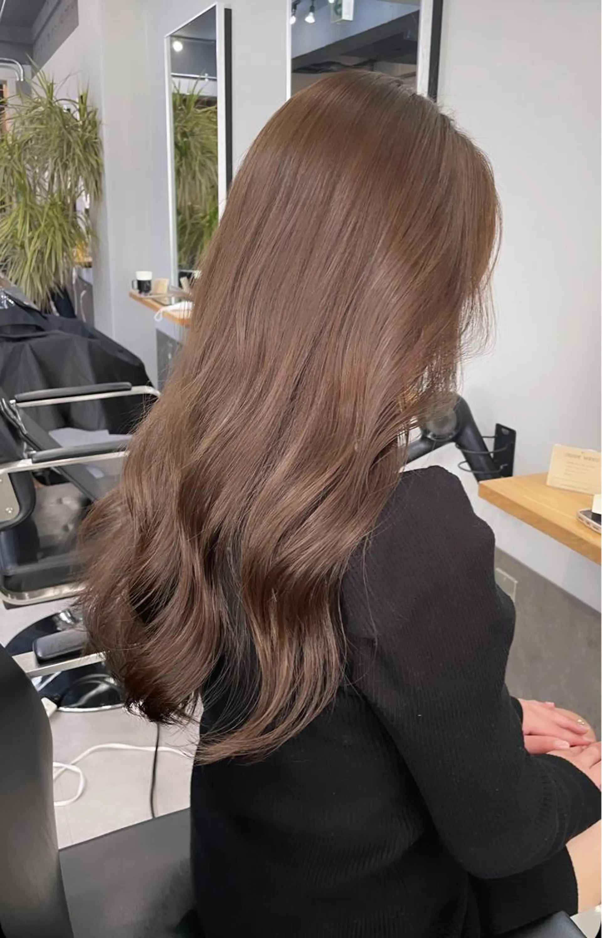 ロング カラー ヘアカラー ミルクティーベージュ ❤︎レイヤー　MIAのヘアスタイル