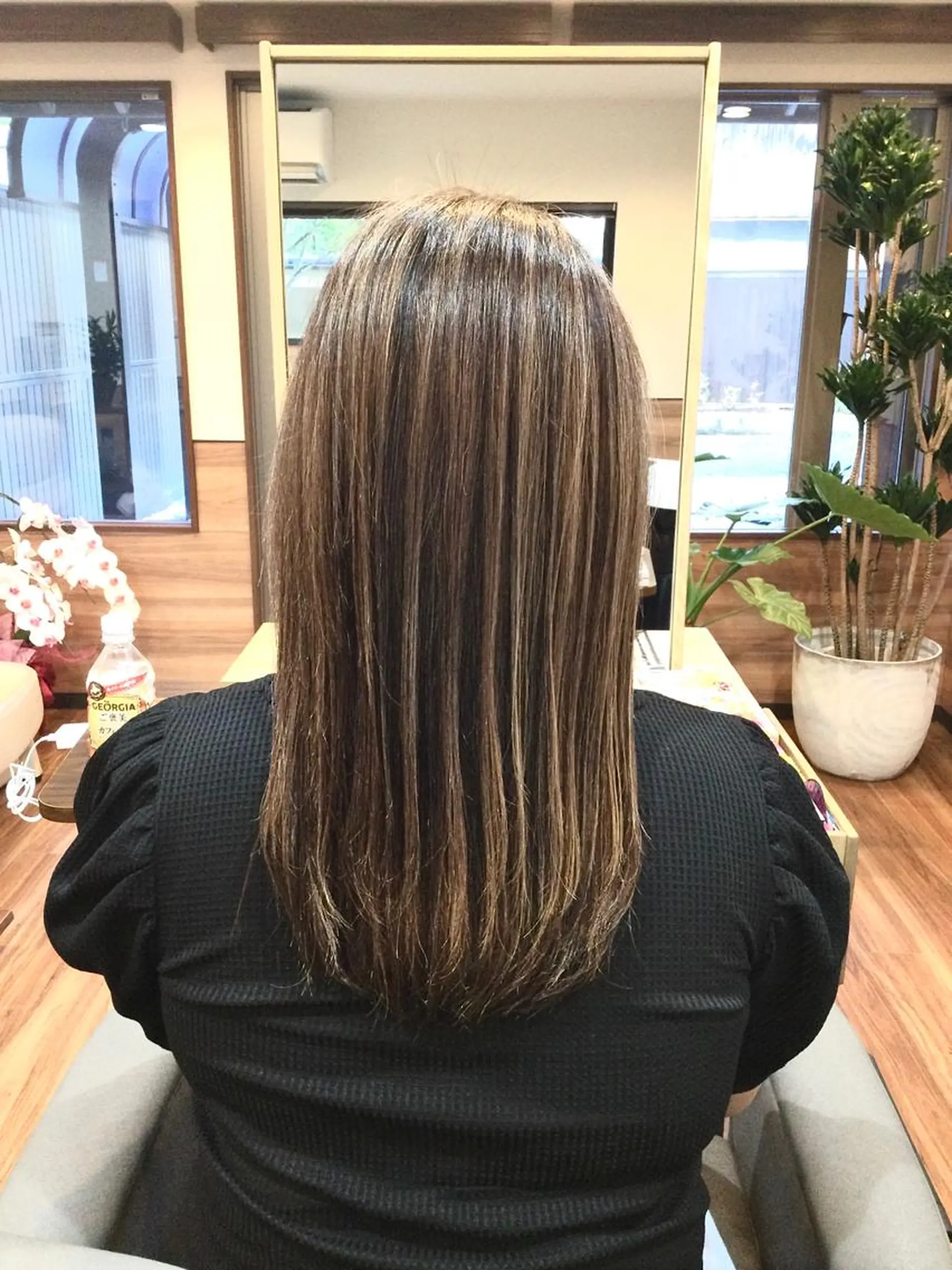 ロング カラー ハイライトカラー ハイライト Annon プライベートサロンのヘアスタイル