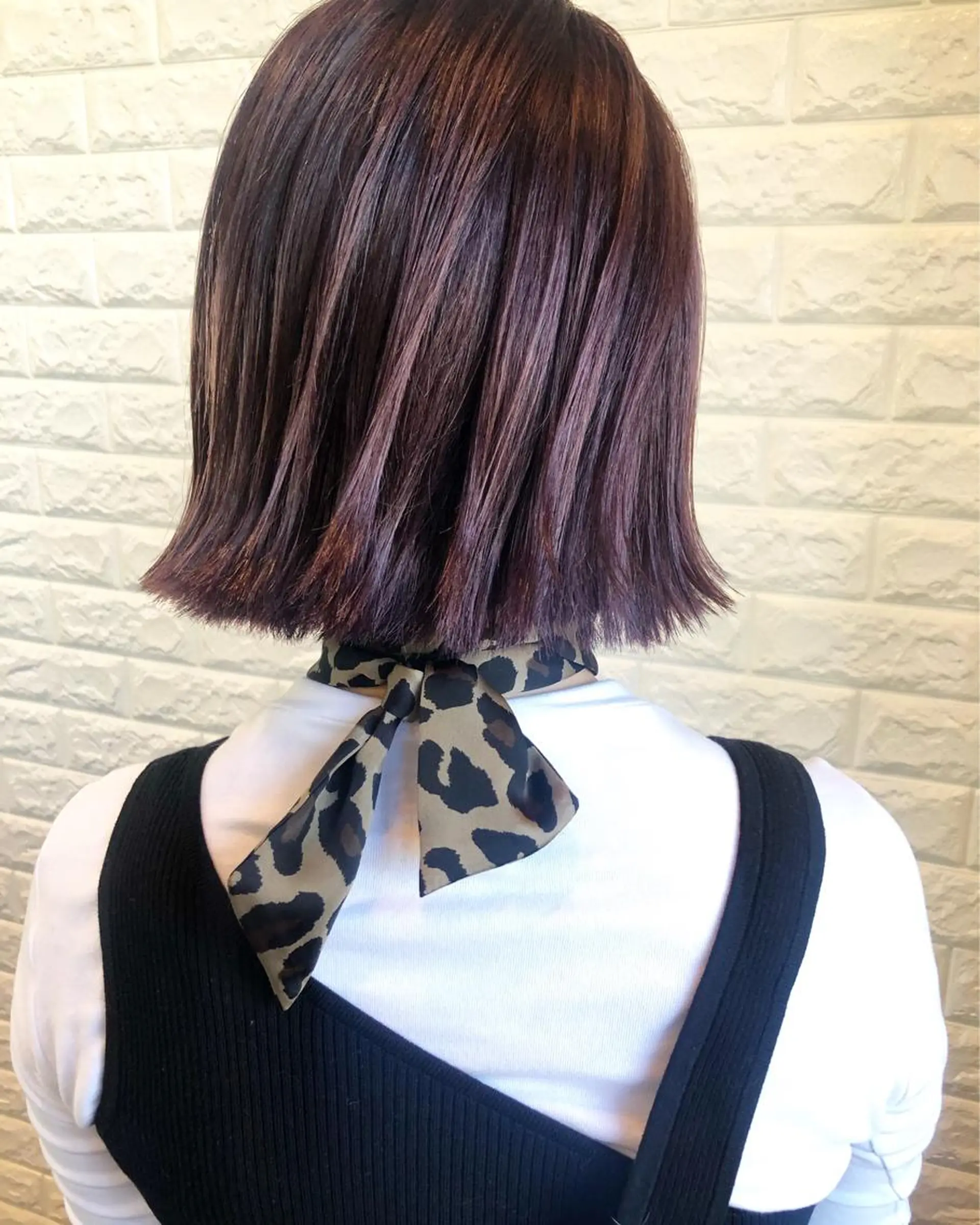 ショート カラー パープルカラー ボブ 西本 夏美のヘアスタイル