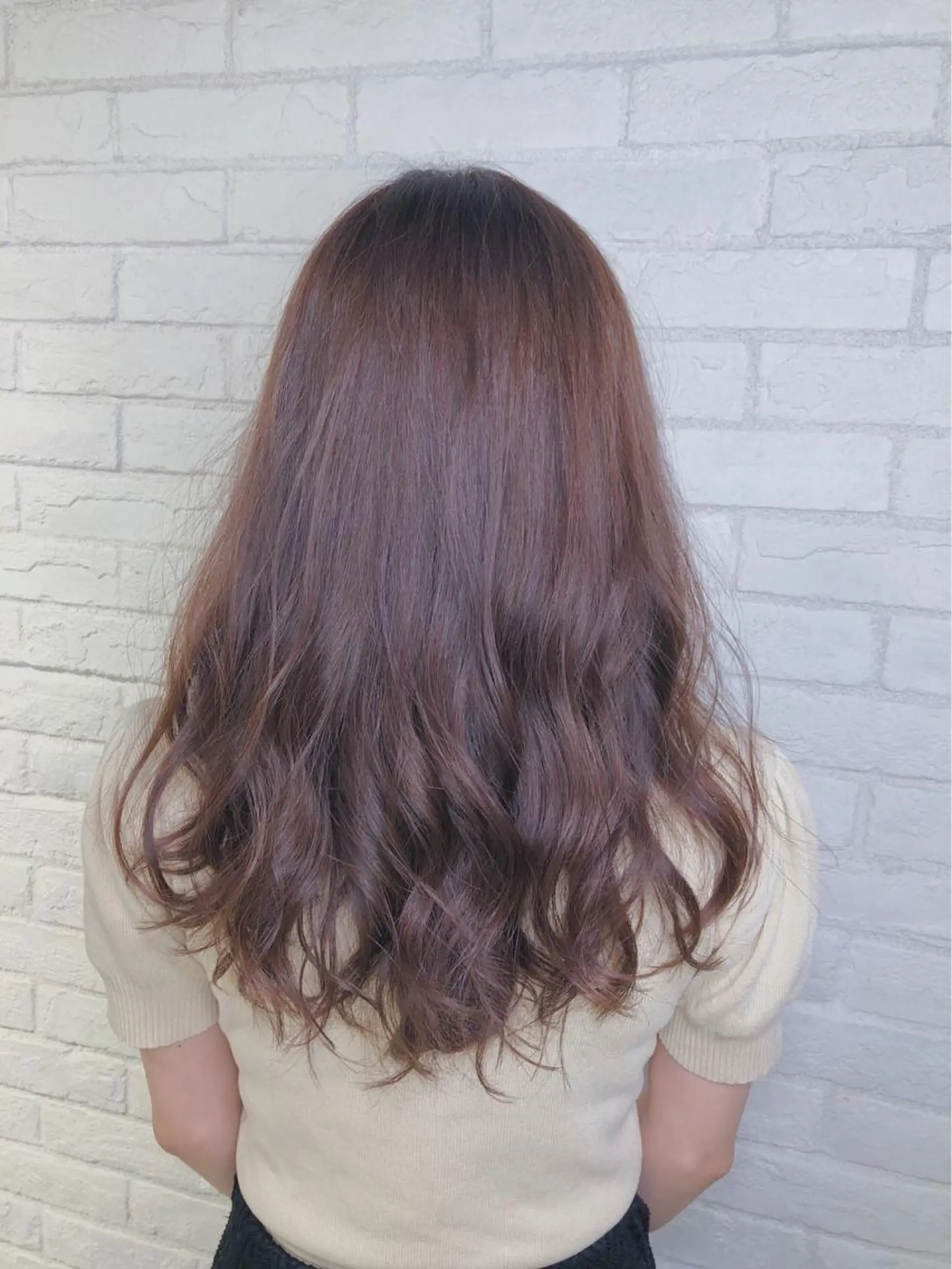 ロング カラー ブラウンカラー ピンクカラー ピンクブラウン deseo 副店長 透明色艶カラーツバサのヘアスタイル