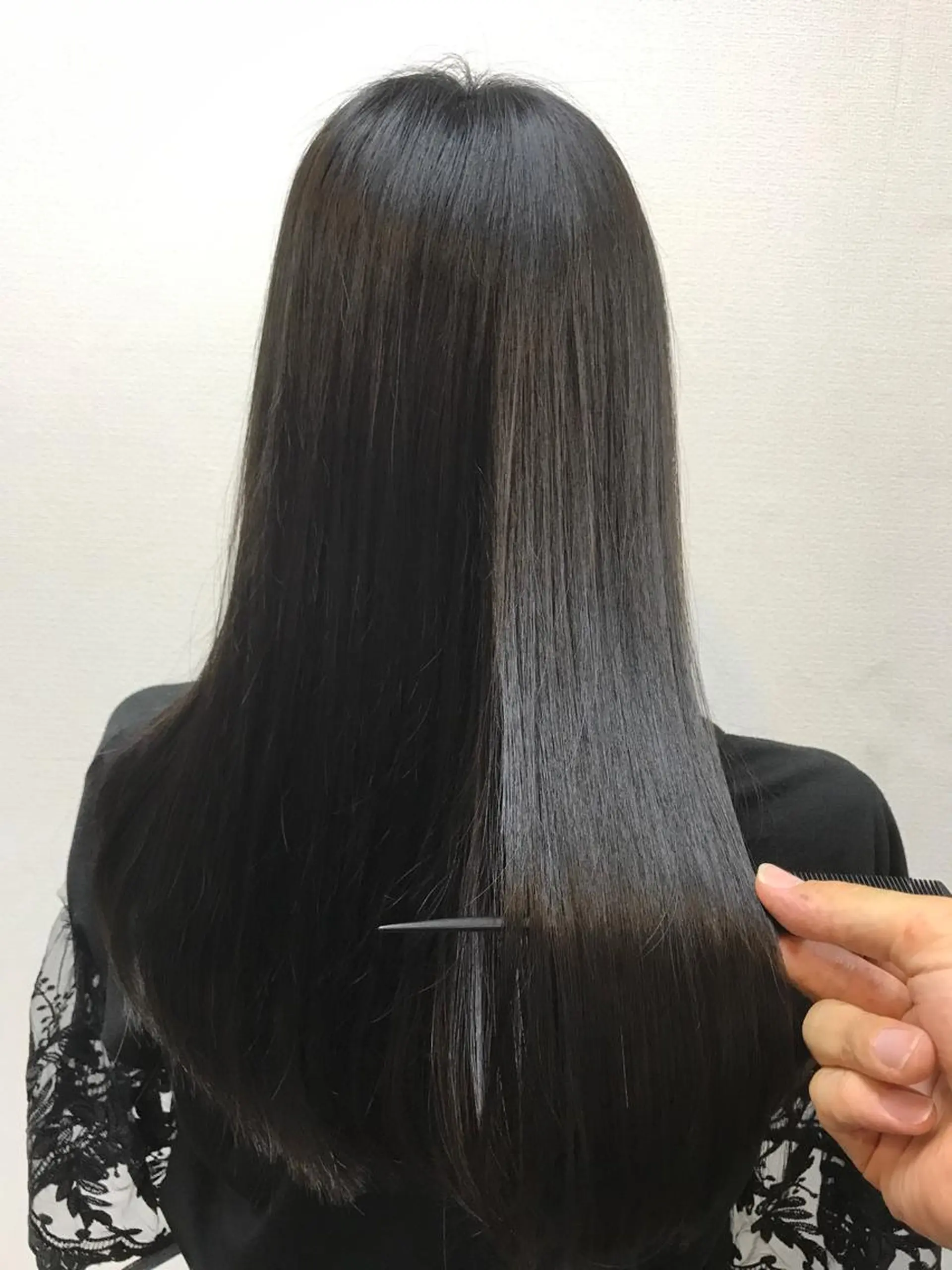 ロング カラー アッシュ 透明感カラー HAIR  SALON C.C所属・吉森 満俊のヘアスタイル