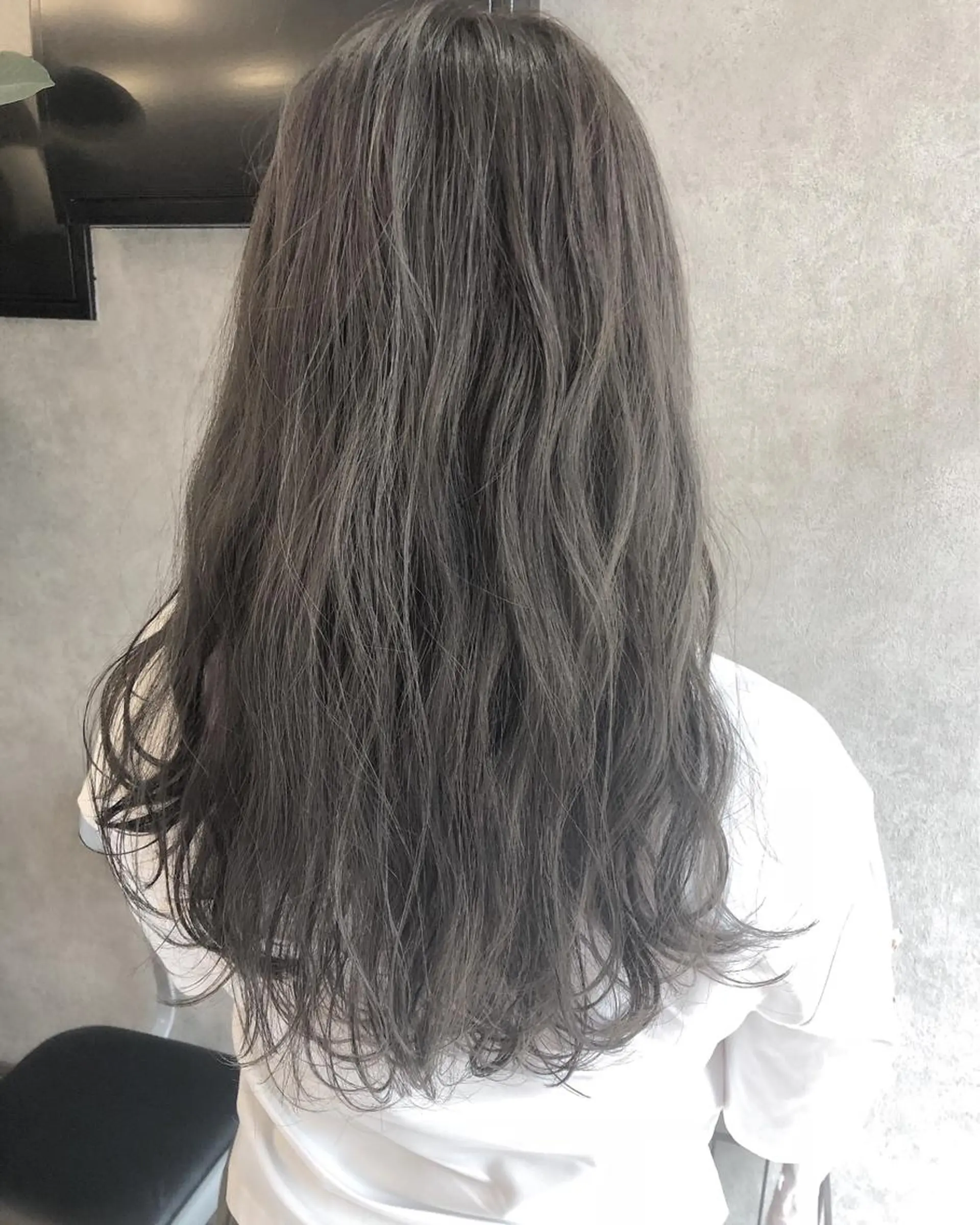 ロング カラー 顔周りレイヤー/韓国 ブリーチminamiのヘアスタイル