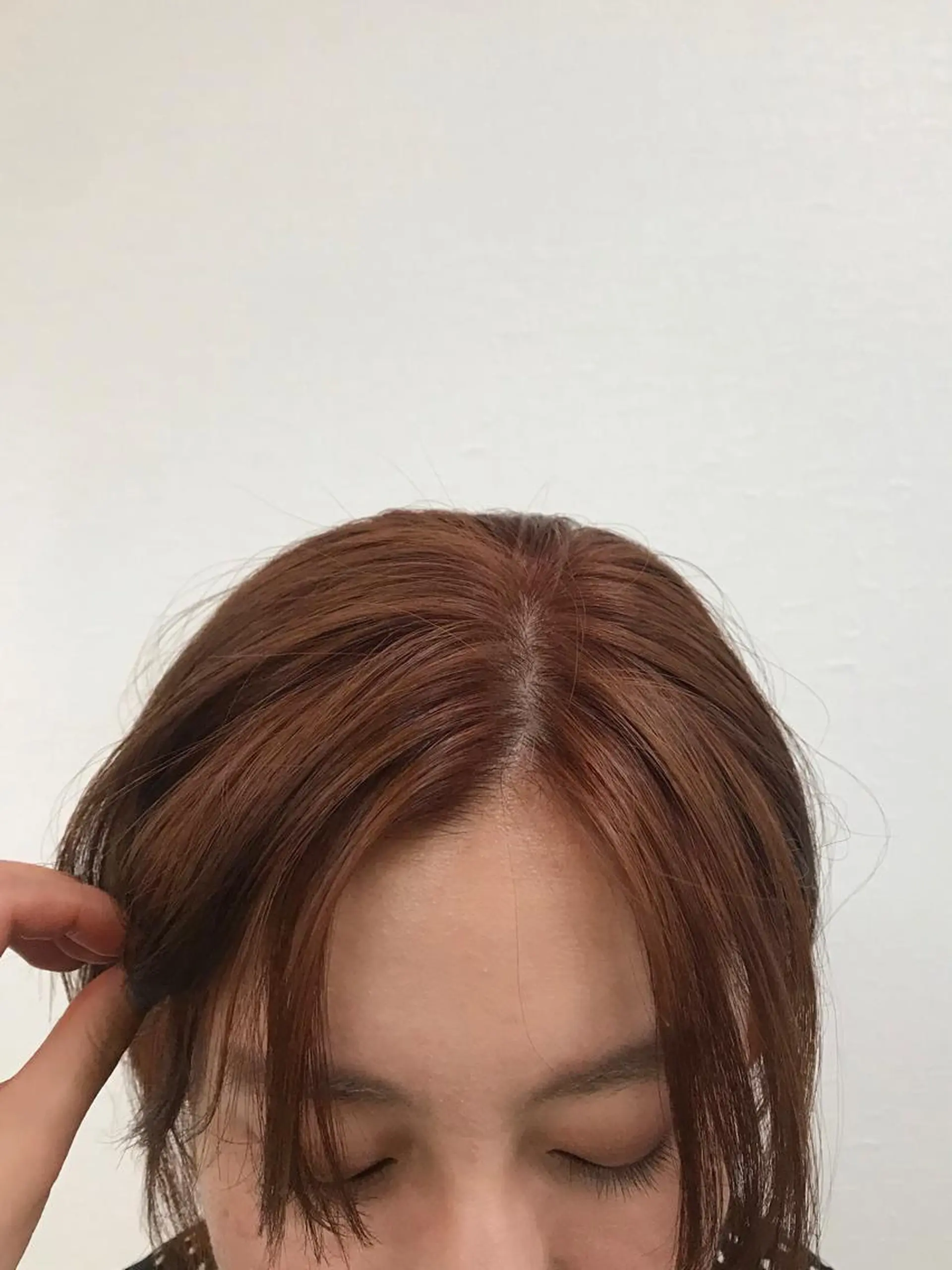 ショート カラー 松崎 めいのヘアスタイル