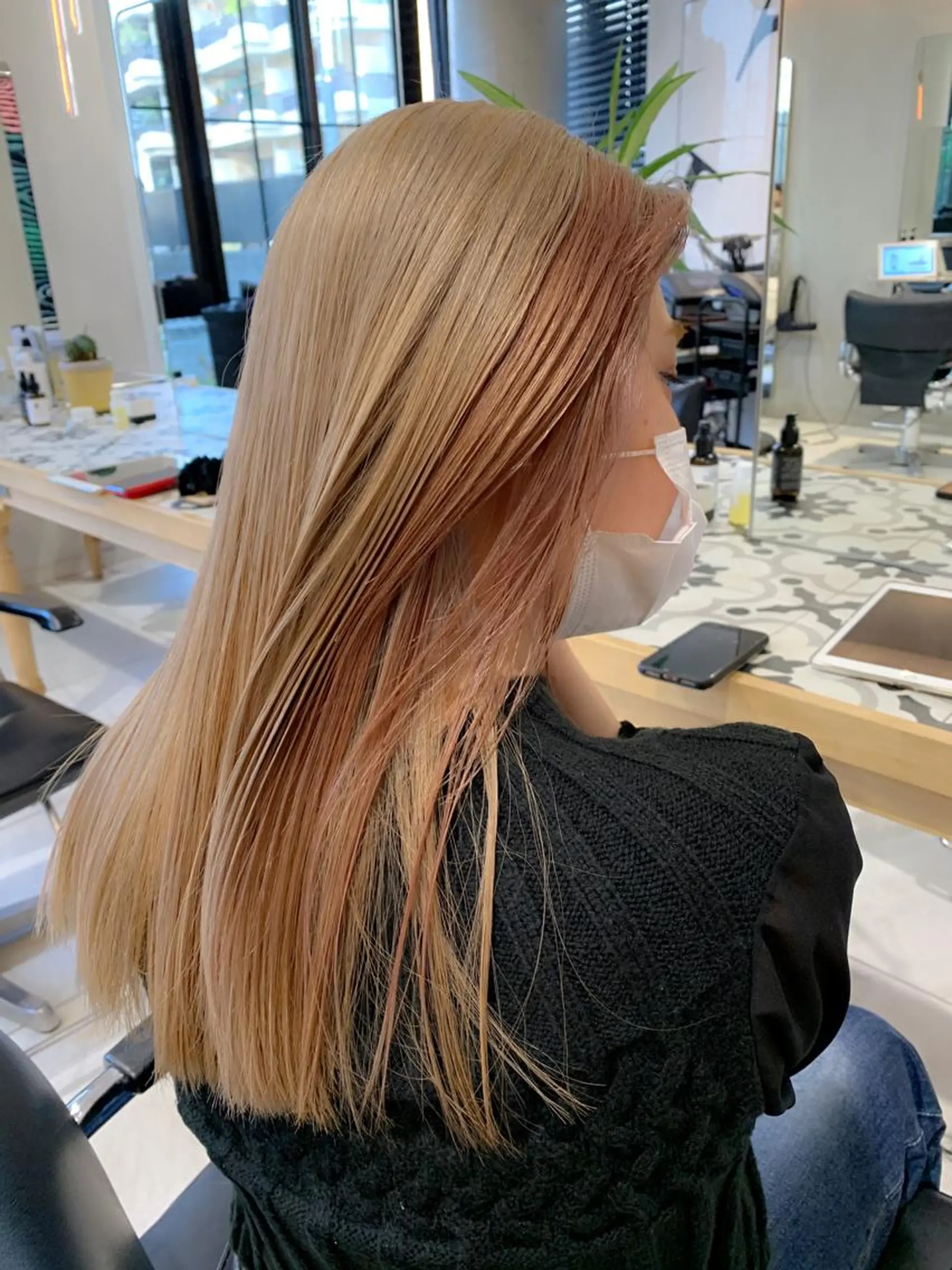 セミロング カラー TENELE所属・チバ タクミのヘアスタイル