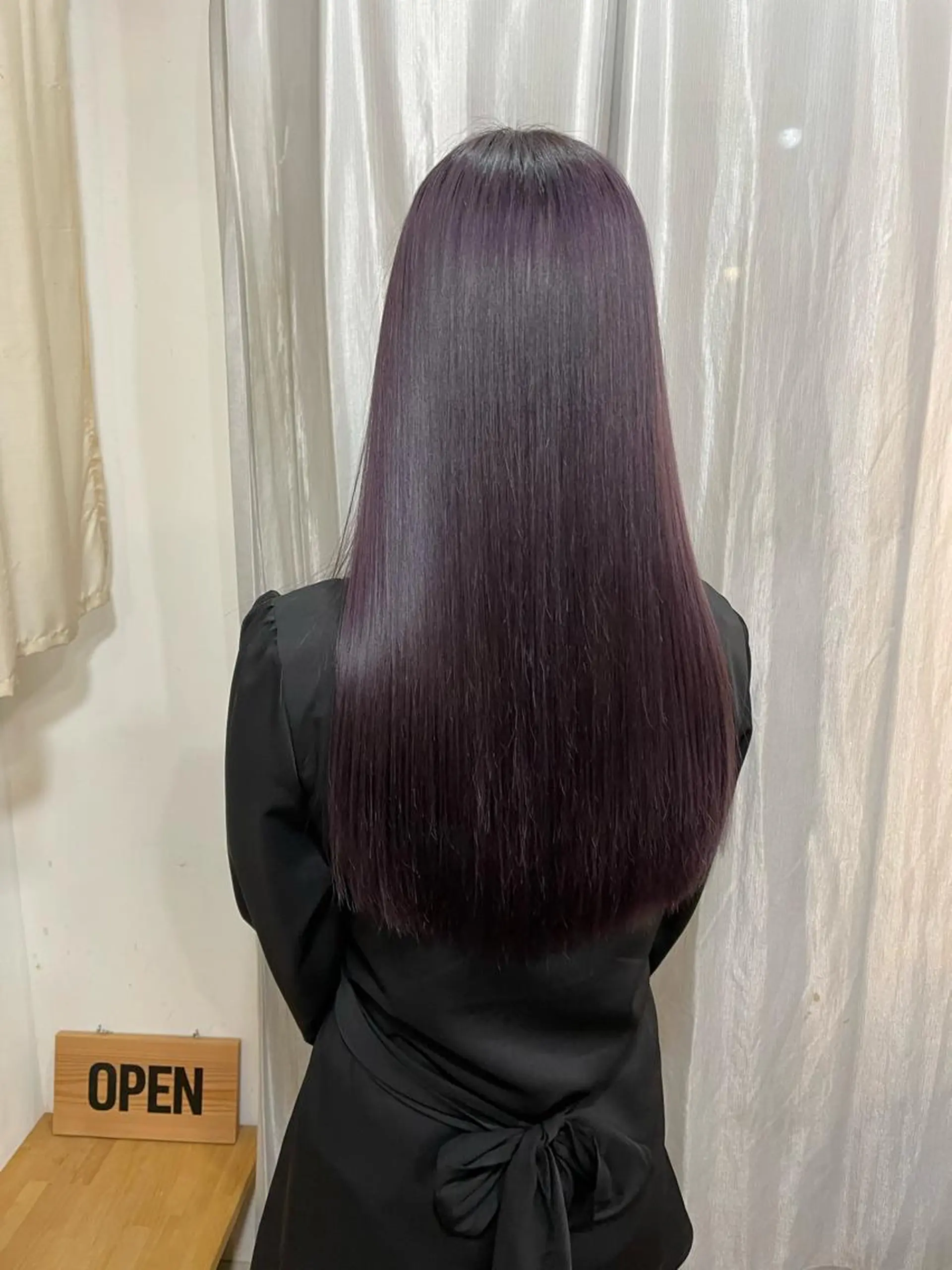 ロング カラー momoka ［pejite]のヘアスタイル