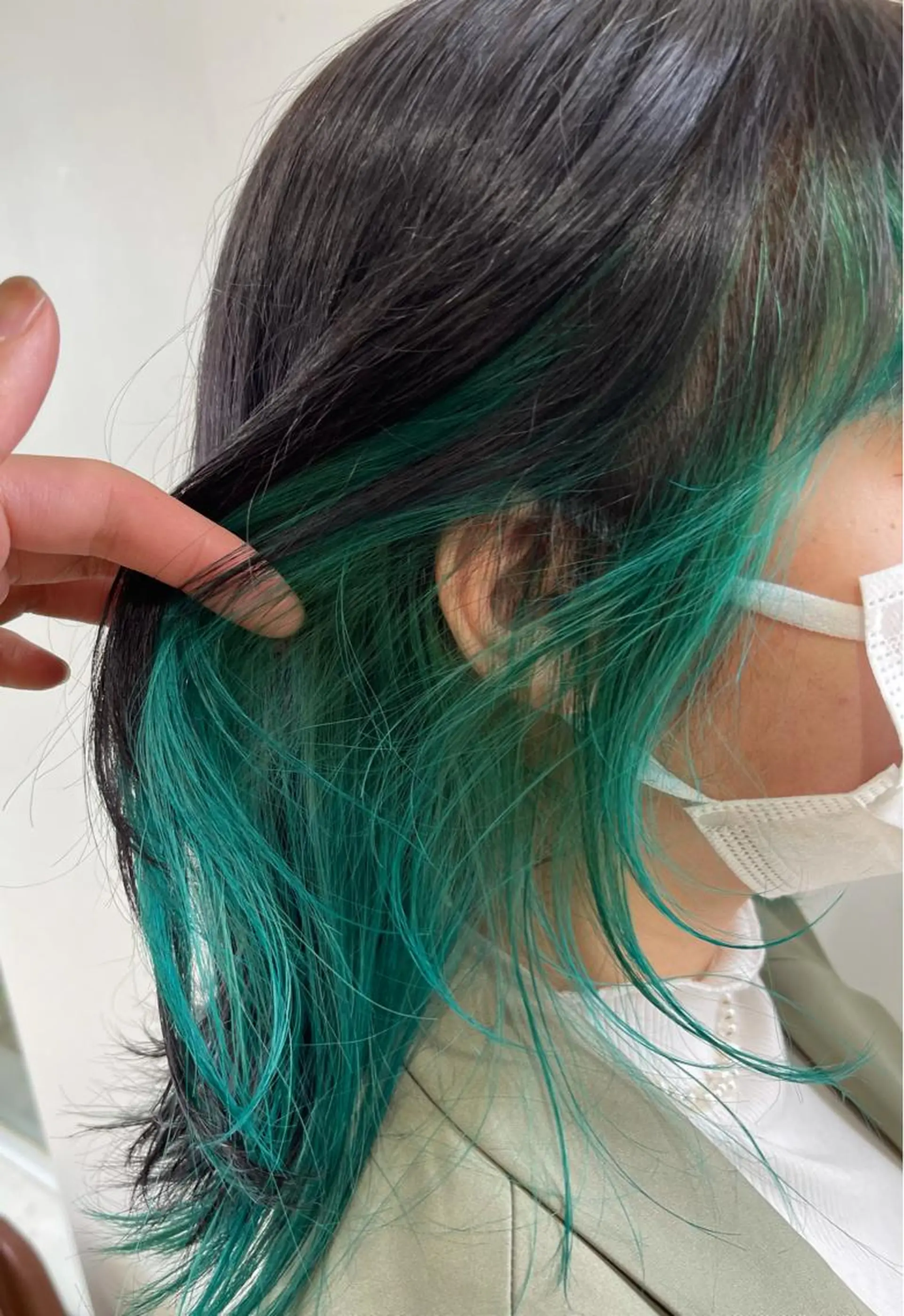 ミディアム 間水 和樹のヘアスタイル