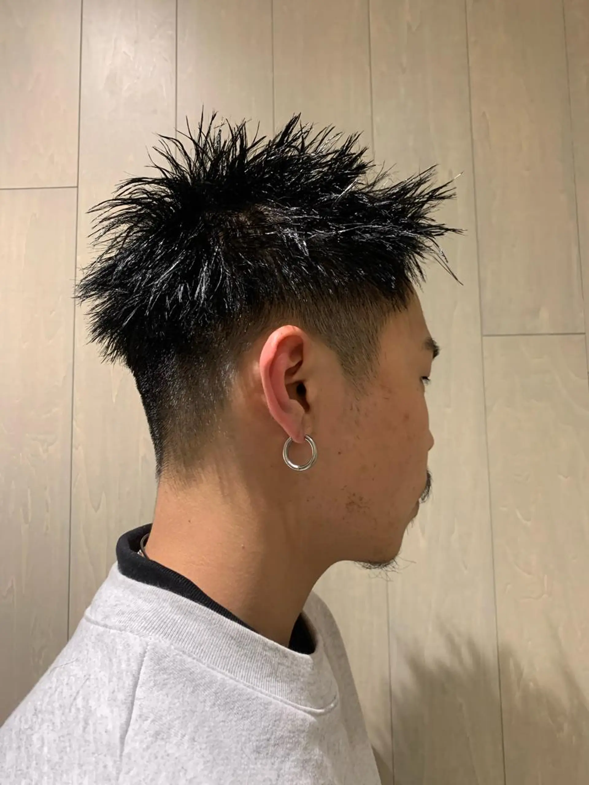 ショート カラー メンズ 糟谷 慈英のヘアスタイル