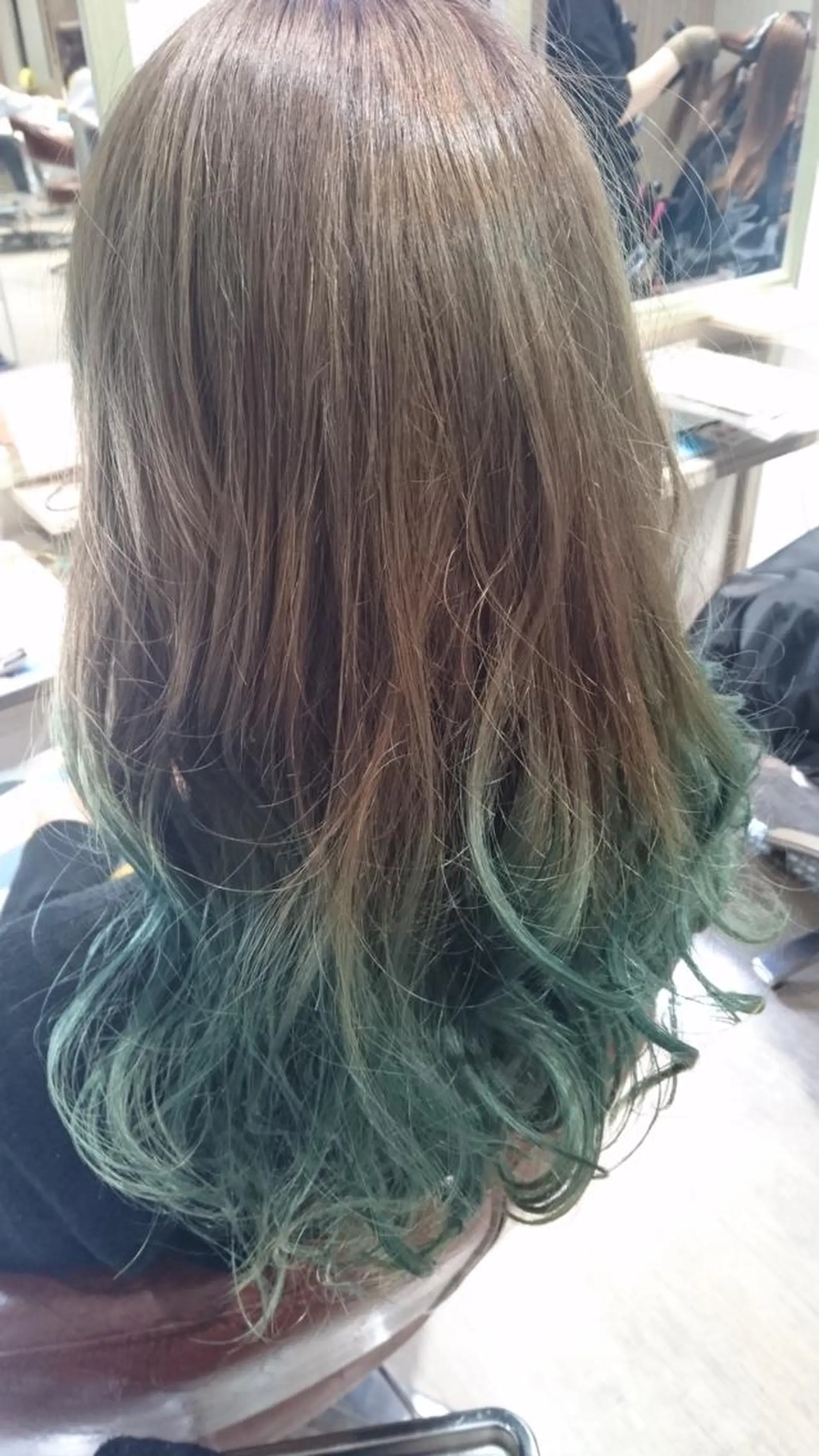 ロング カラー ヘアアレンジ 嶋田 ゆきのヘアスタイル