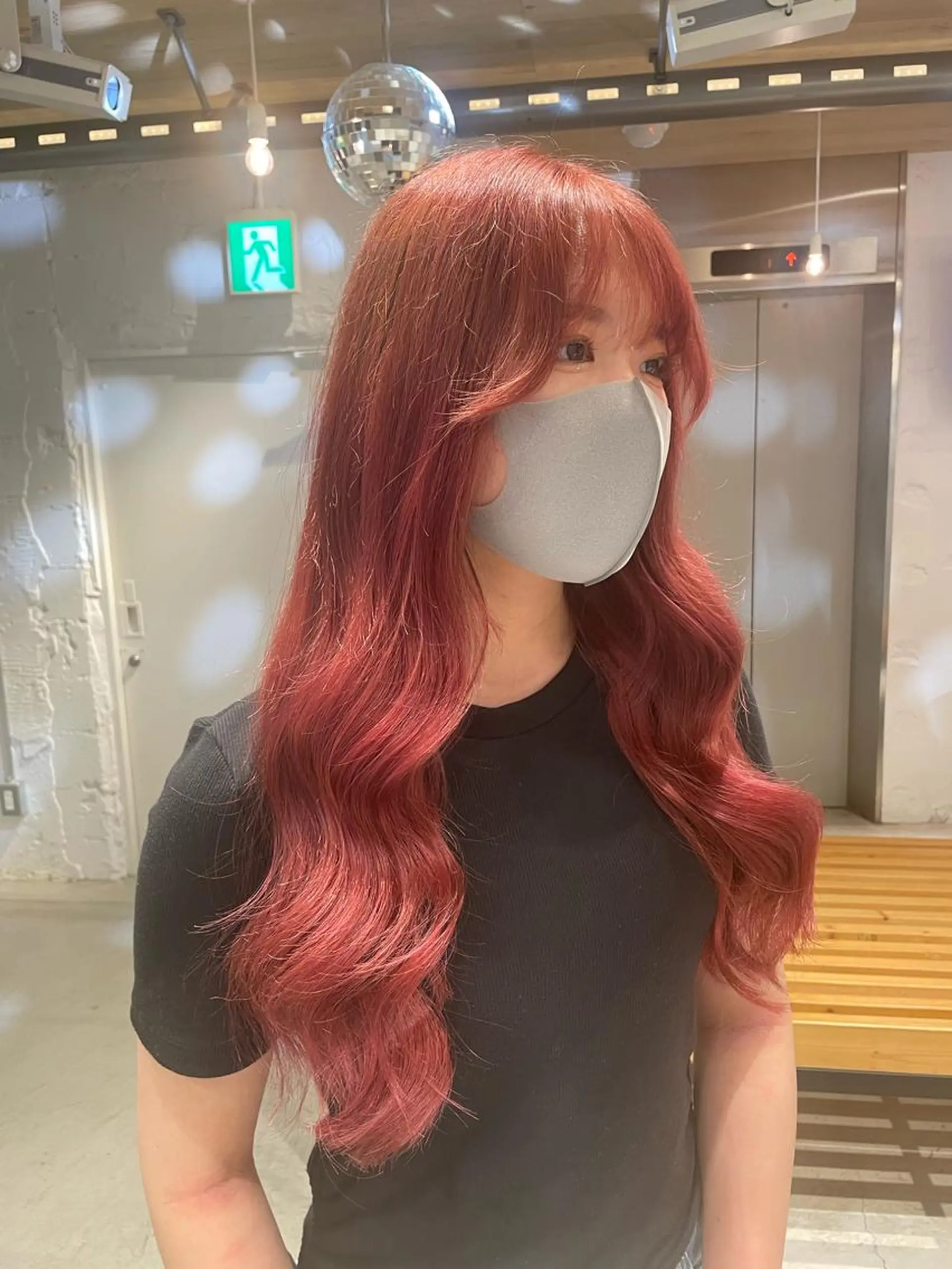 ロング カラー 艶ハイトーン👑♡ NATSUKIのヘアスタイル