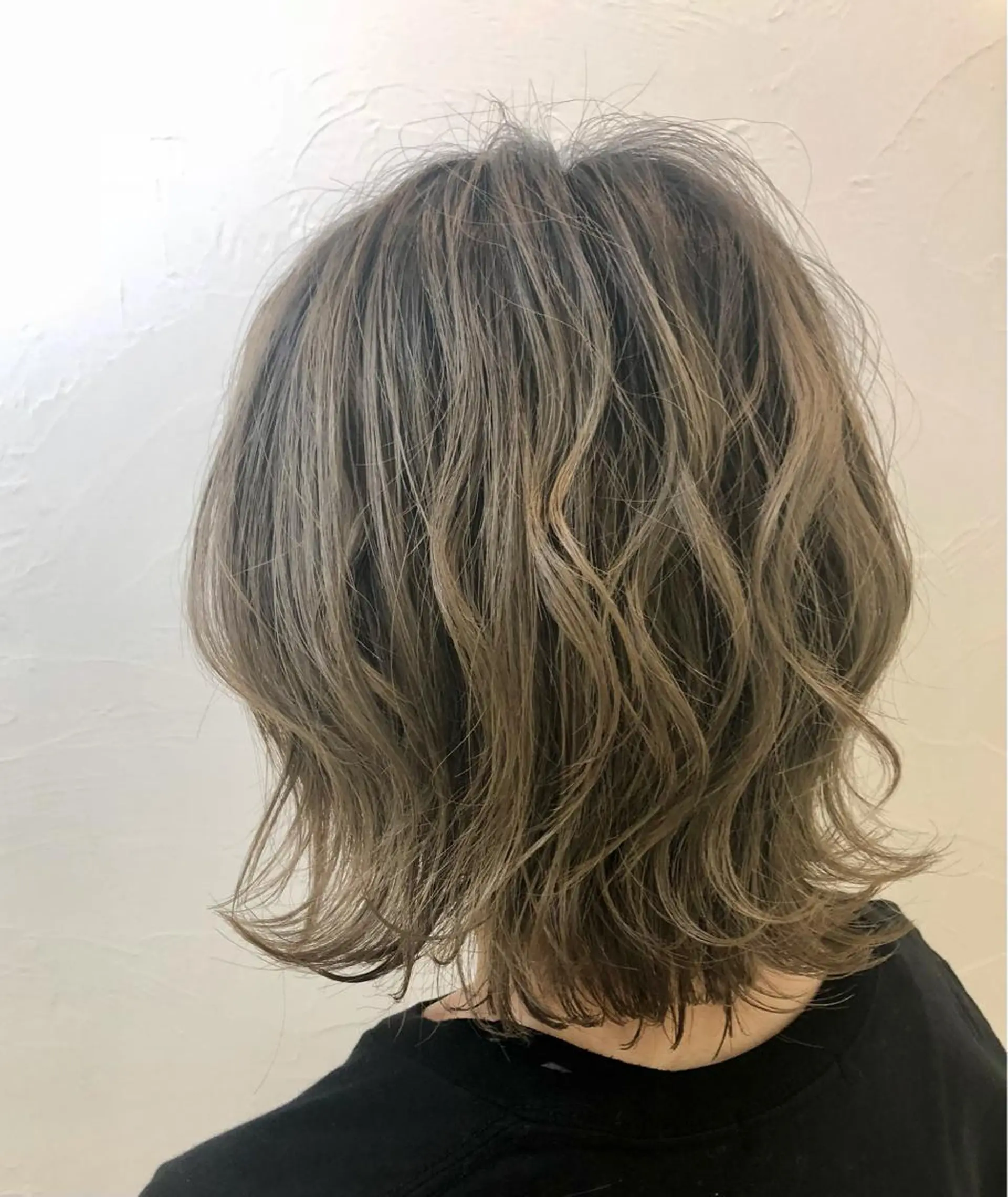 カラー JERICHO HAIR所属・ユ カの眉毛・アイブロウイメージ