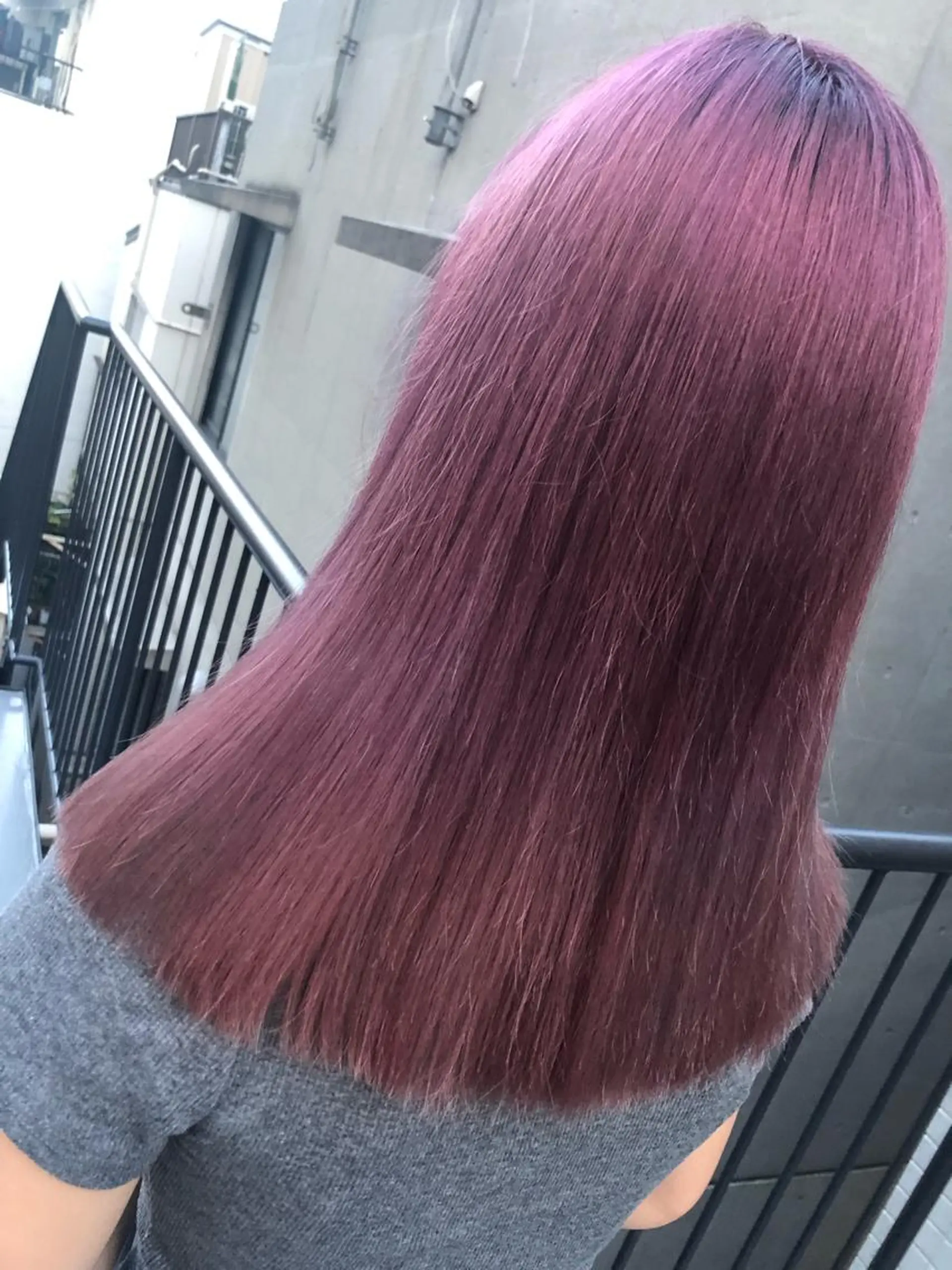 セミロング MIYU💋💖 〈XENA渋谷本店〉のヘアスタイル