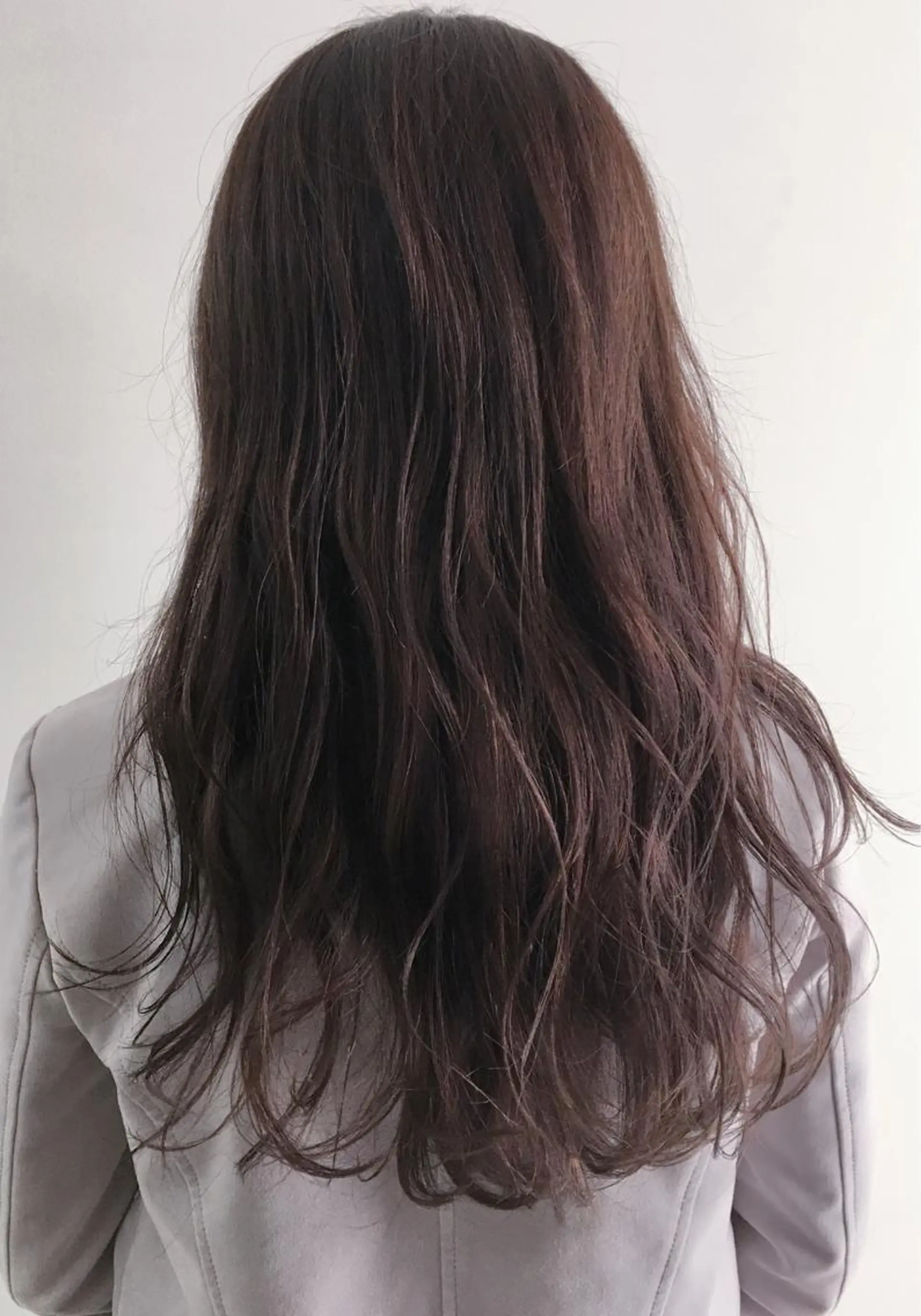 セミロング カラー パープルカラー tipi 香椎・千早のヘアスタイル