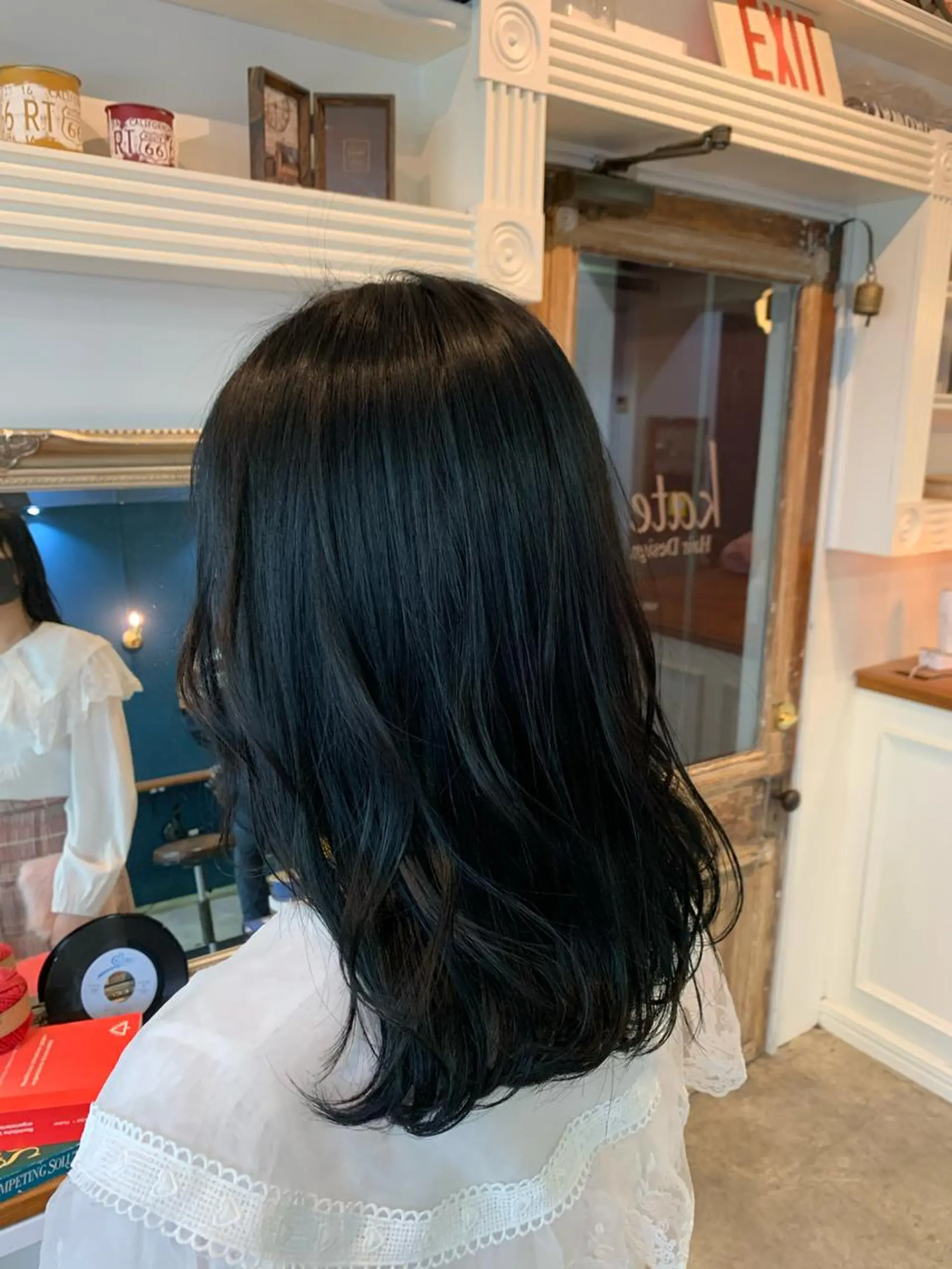 ミディアム カラー ヘアアレンジ 黒髪 ブルーカラー ブルーブラック ヘアカラー トリートメント ヘアセット 金子 廉のヘアスタイル