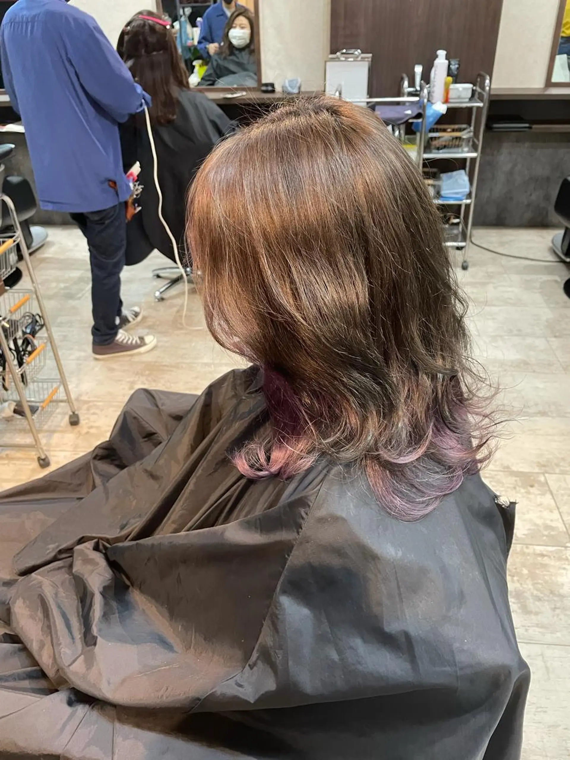 カラー I. NARUSEのヘアスタイル