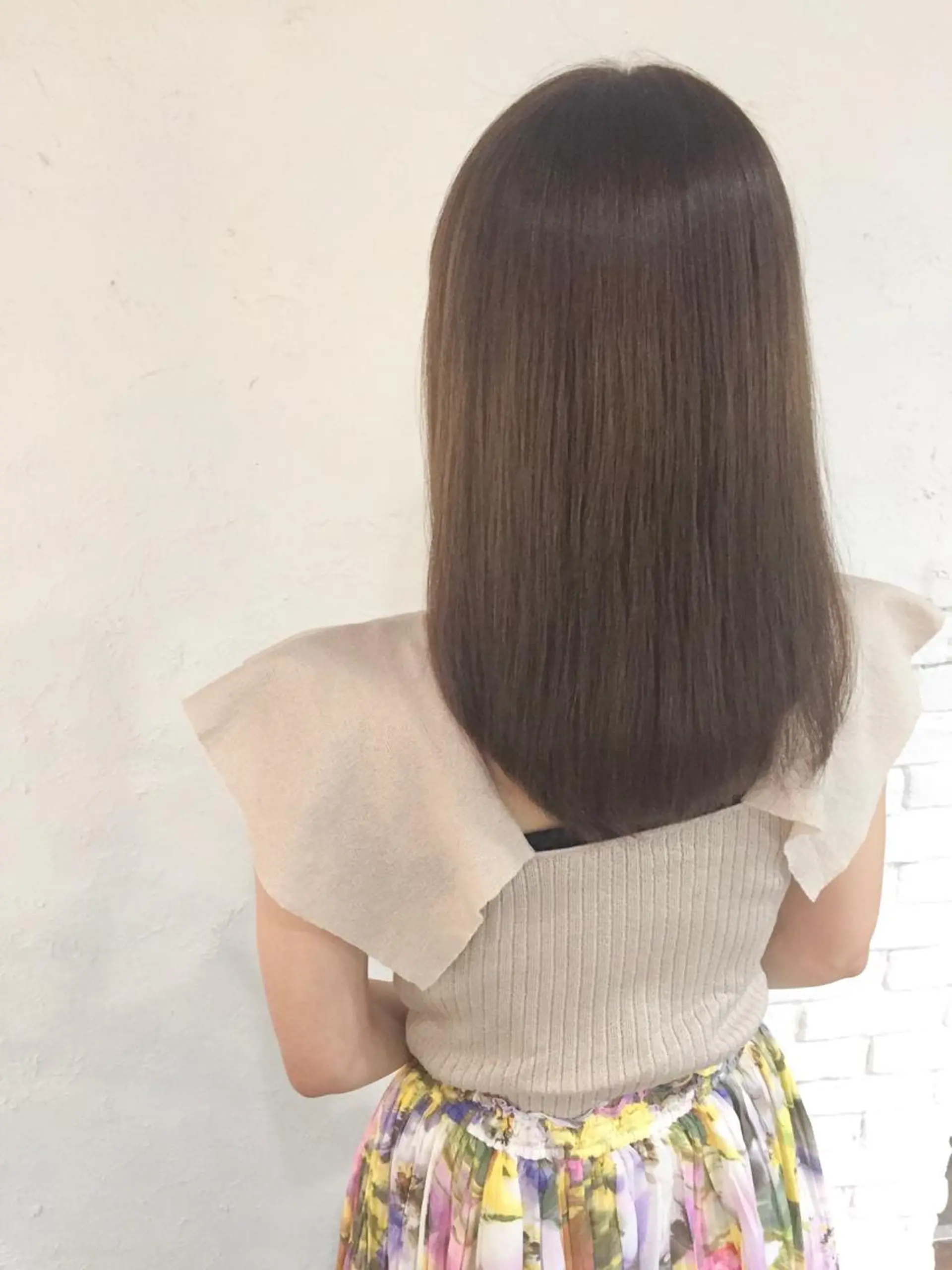 ミディアム カラー アッシュ ブリーチ 透明感カラー ブリーチなしカラー 髪質改善 suzukiのヘアスタイル