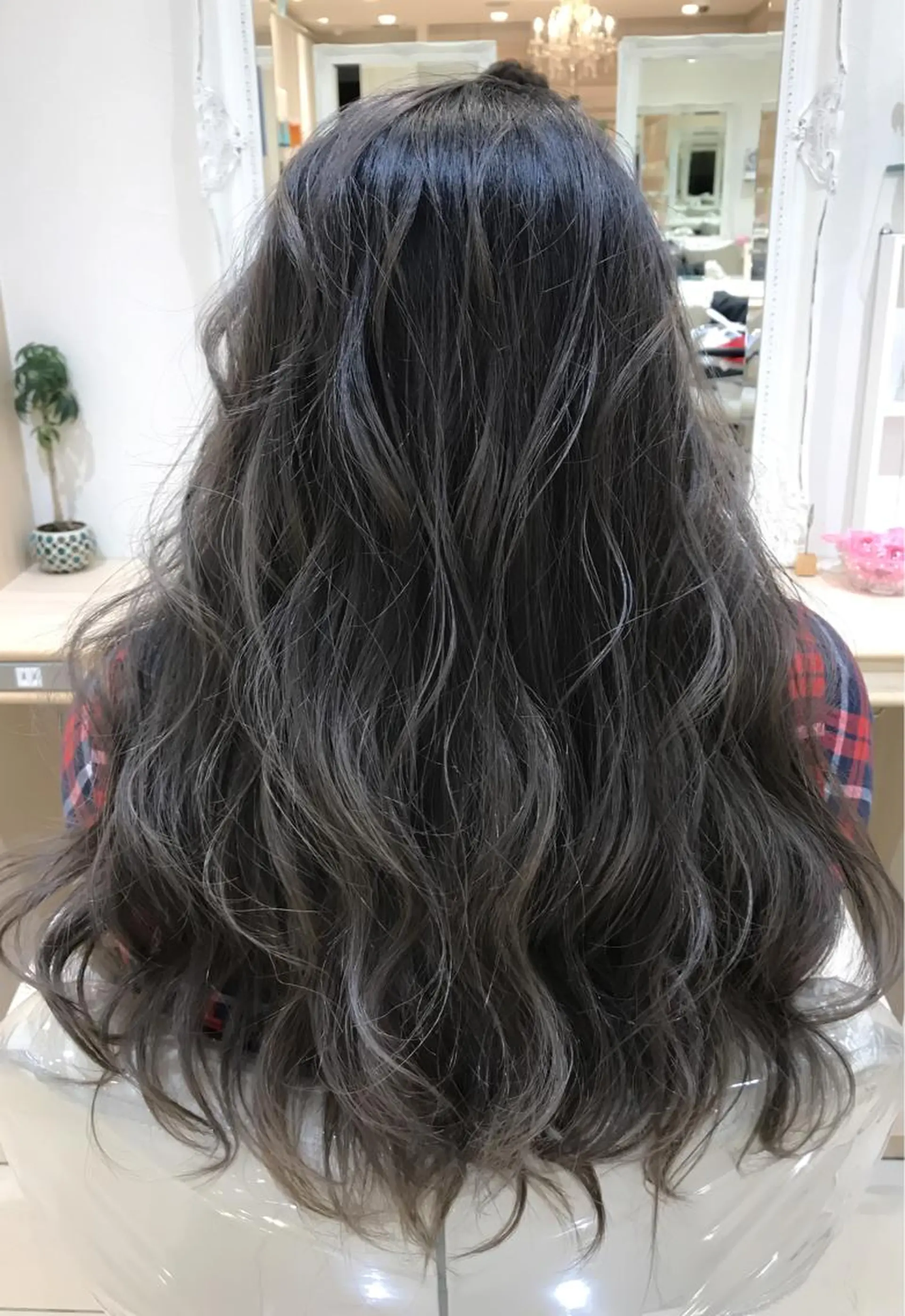 ロング カラー ハイライトカラー ハイライト 内田 敦士のヘアスタイル