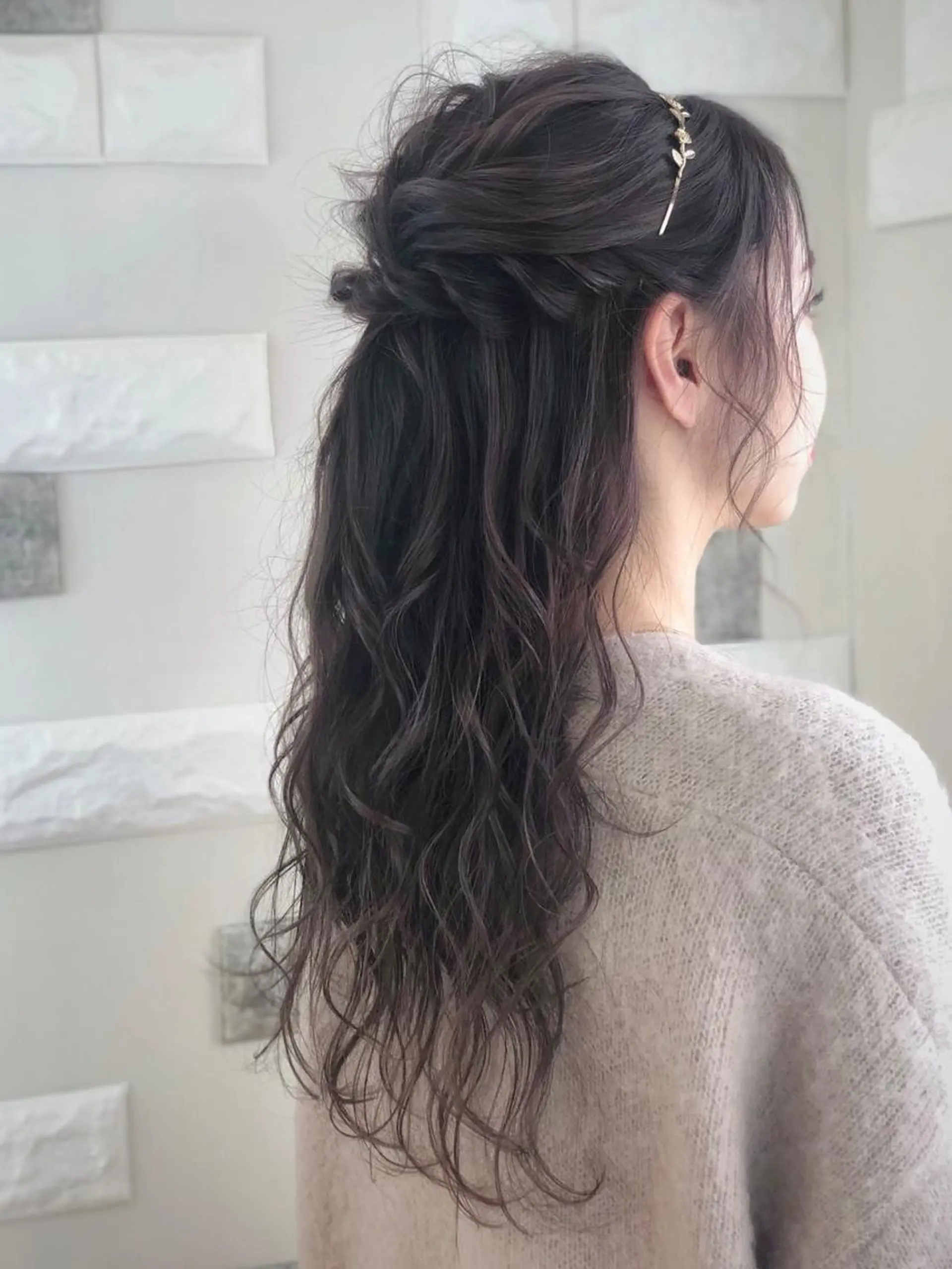 ロング カラー ヘアアレンジ グレージュ ラベンダーカラー ラベンダーグレージュ ラベンダーグレー これた🧸ヘアメ職人 ♡髪質改善♡カラーのヘアスタイル