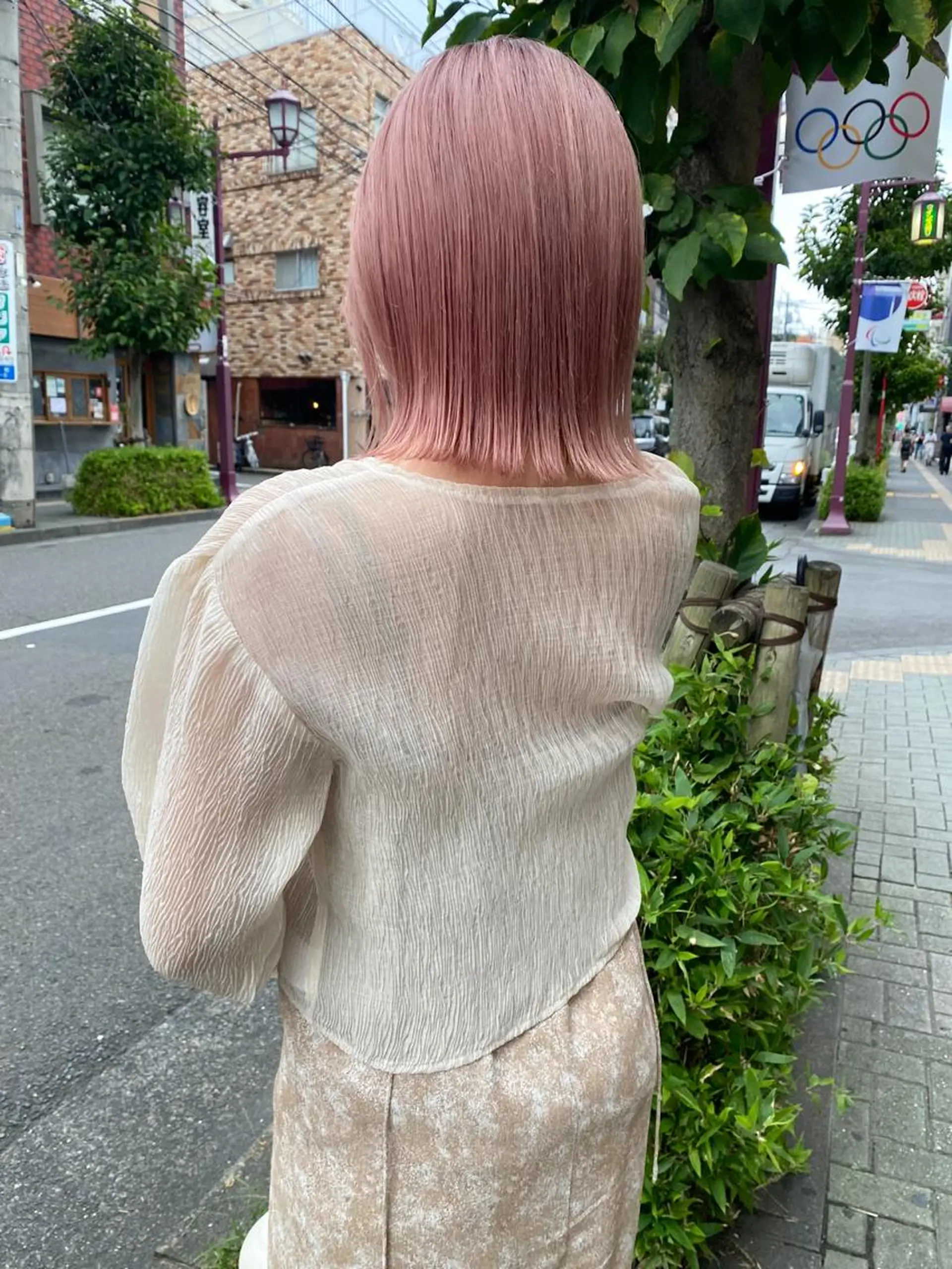 ミディアム カラー 顔周りレイヤー/韓国 ブリーチminamiのヘアスタイル