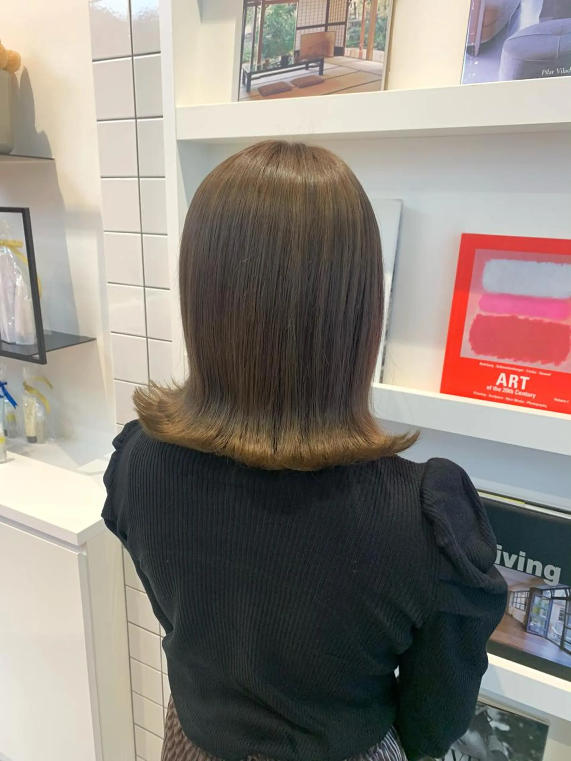 ミディアム みなもと ちはるのヘアスタイル