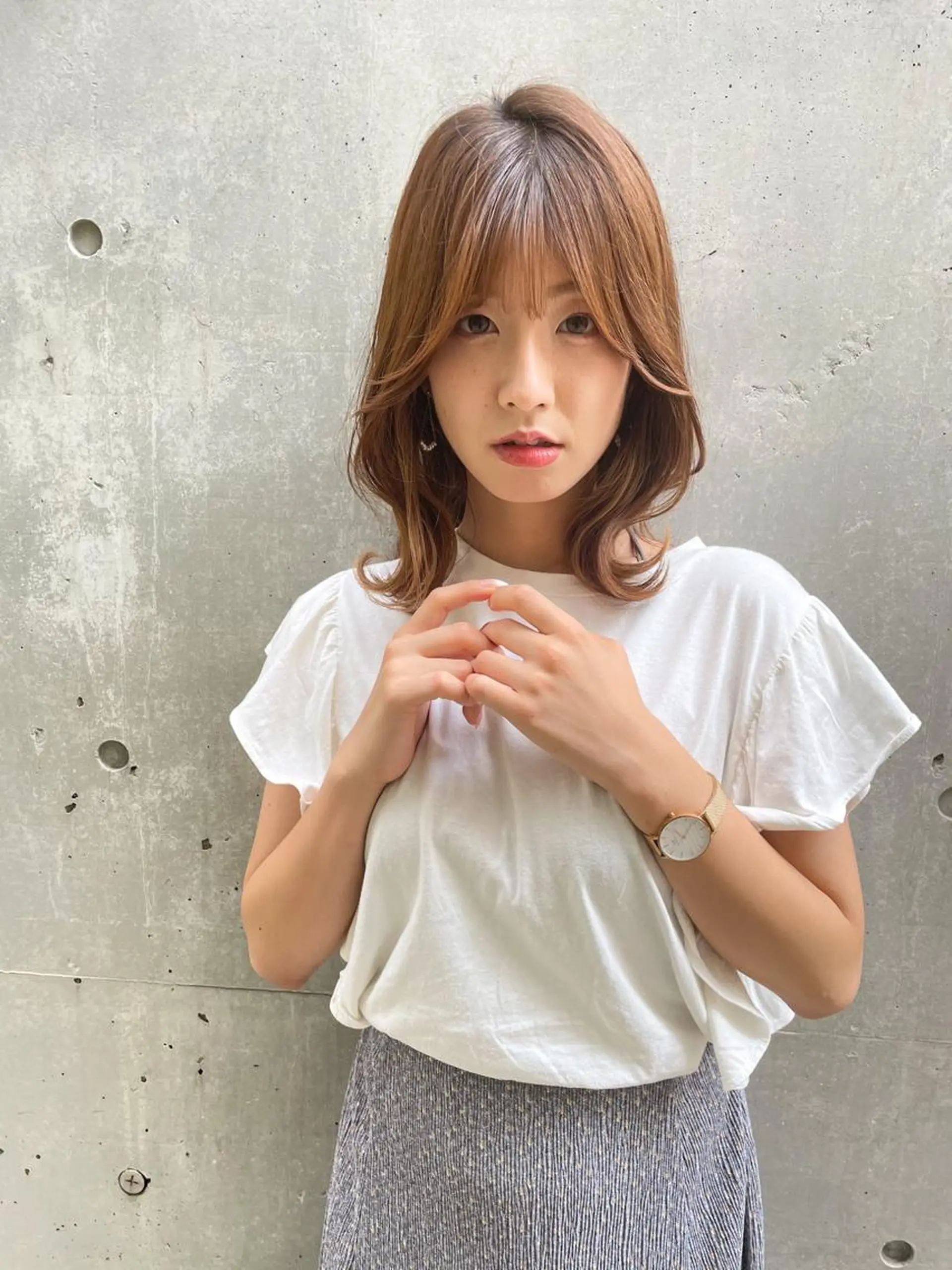 ミディアム カラー アッシュ 黒髪 ブリーチ ブルーカラー ブルーブラック オリーブカラー 特化　　kaiのヘアスタイル